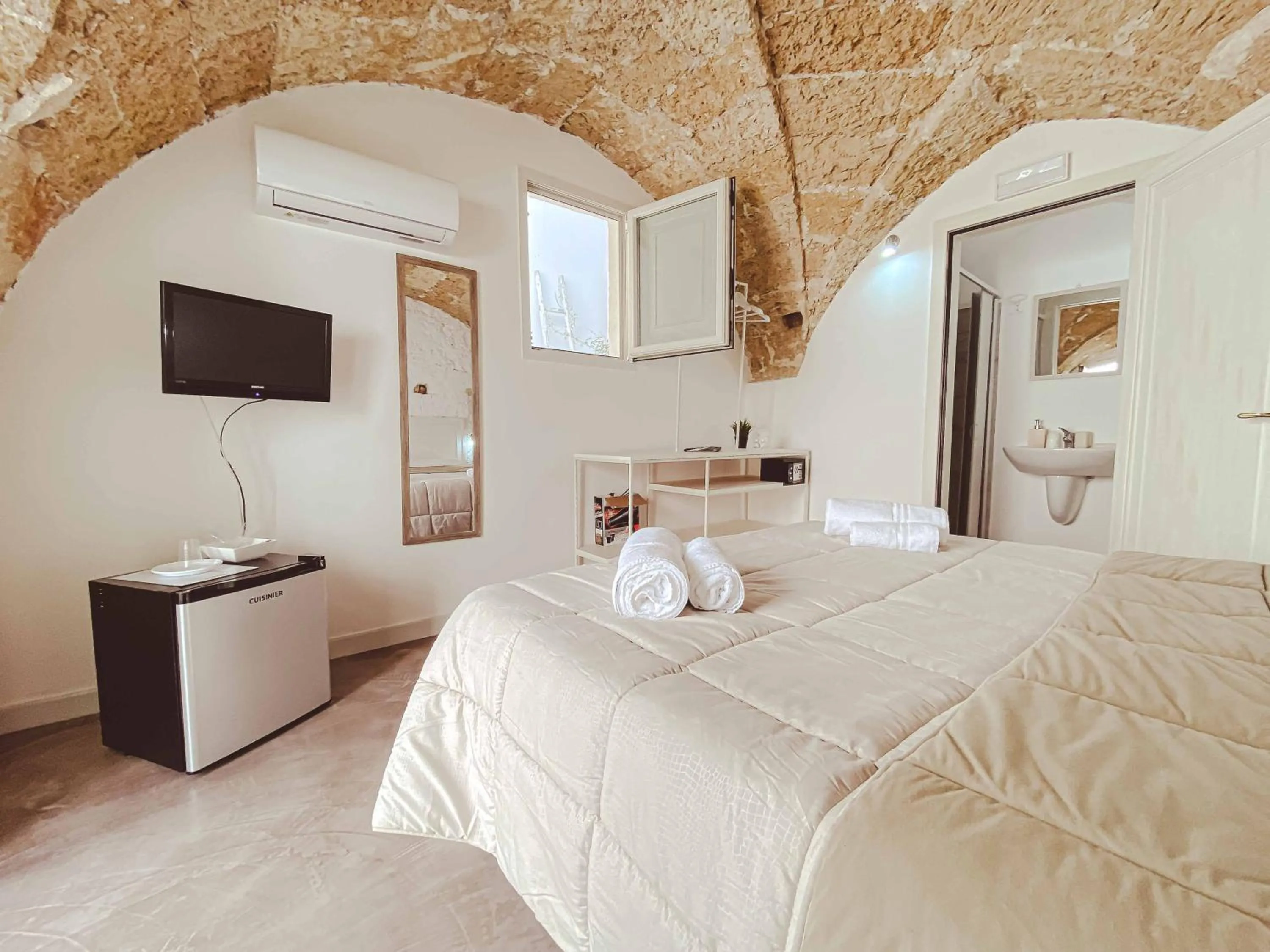 Photo of the whole room in Cortellenica