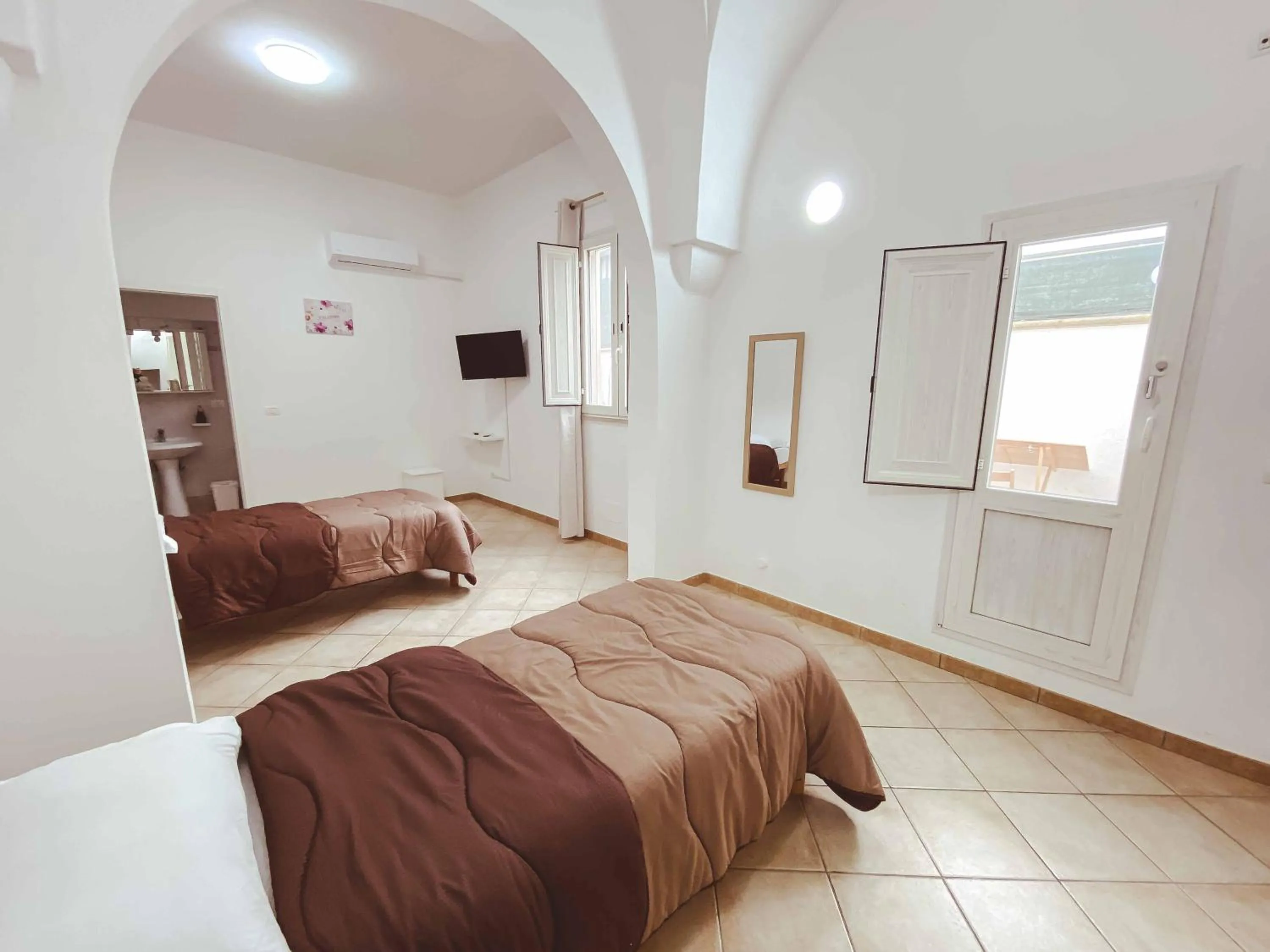 children in Cortellenica