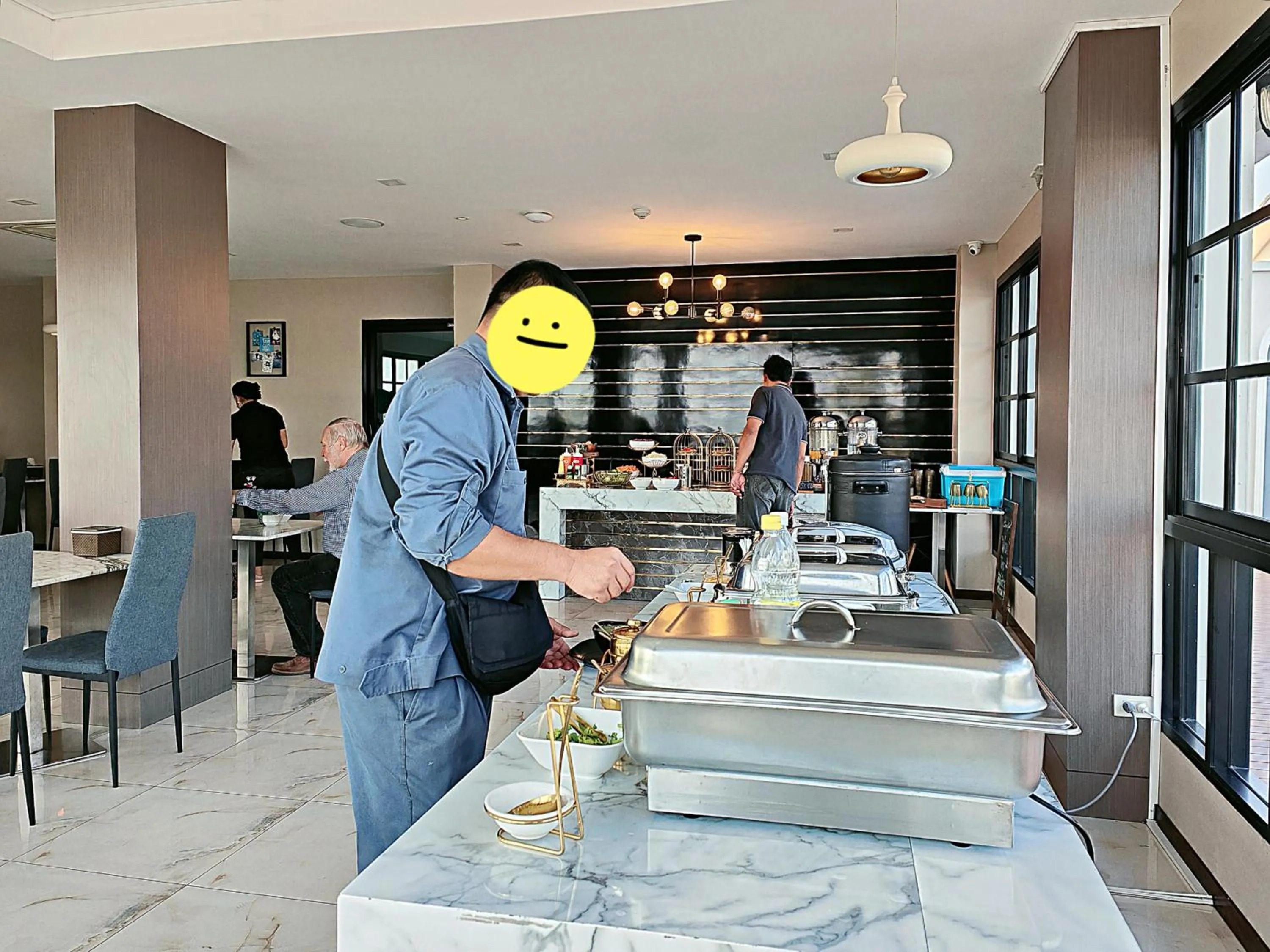 Restaurant/places to eat in โคโค่ โฮเทล KOCO Hotel