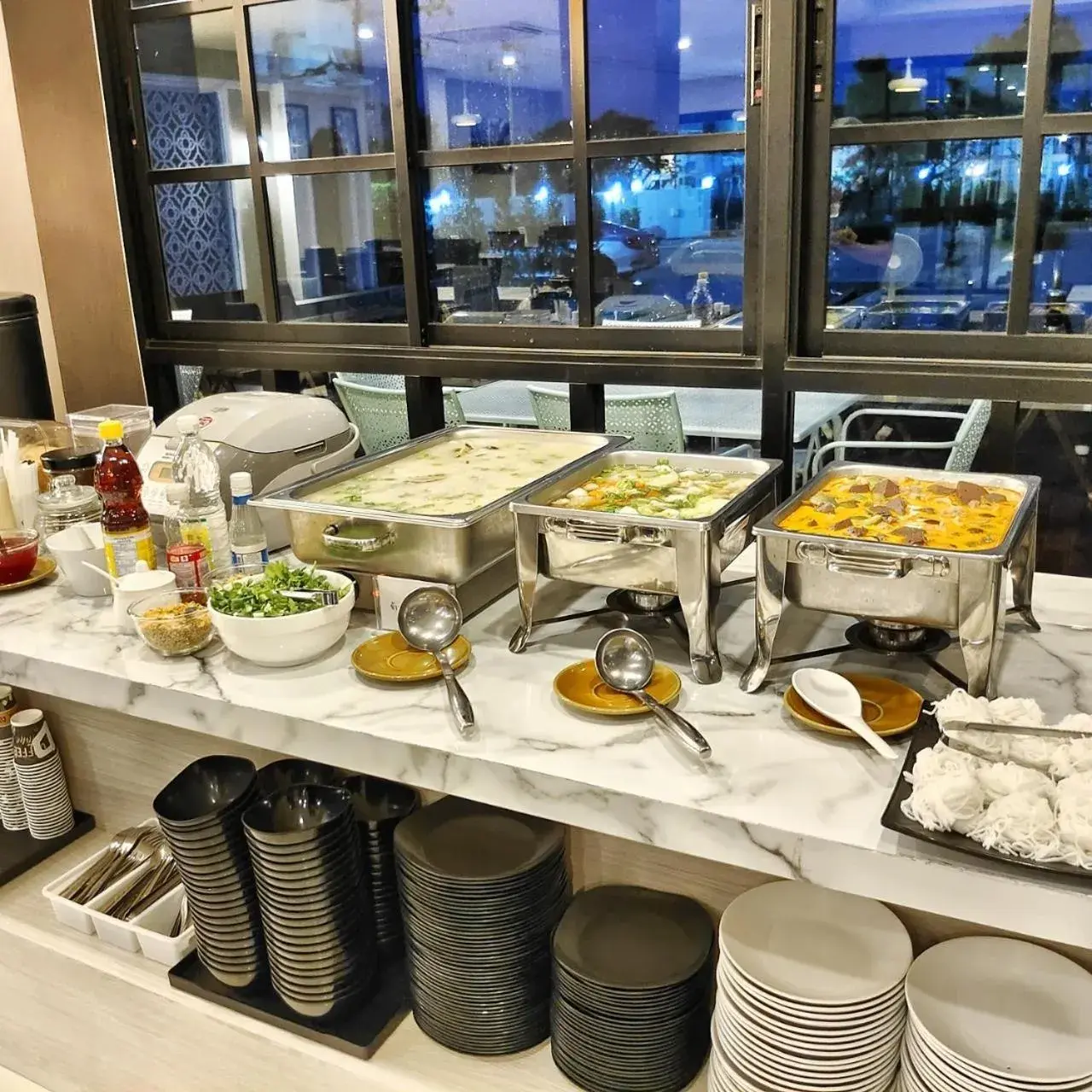 Restaurant/places to eat in โคโค่ โฮเทล KOCO Hotel Restaurant/places to eat in โคโค่ โฮเทล KOCO Hotel