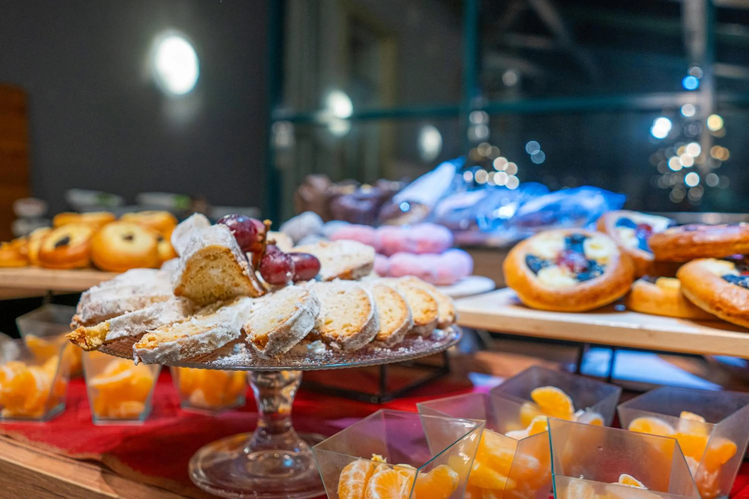 Buffet breakfast in Parkhotel Waldschlösschen