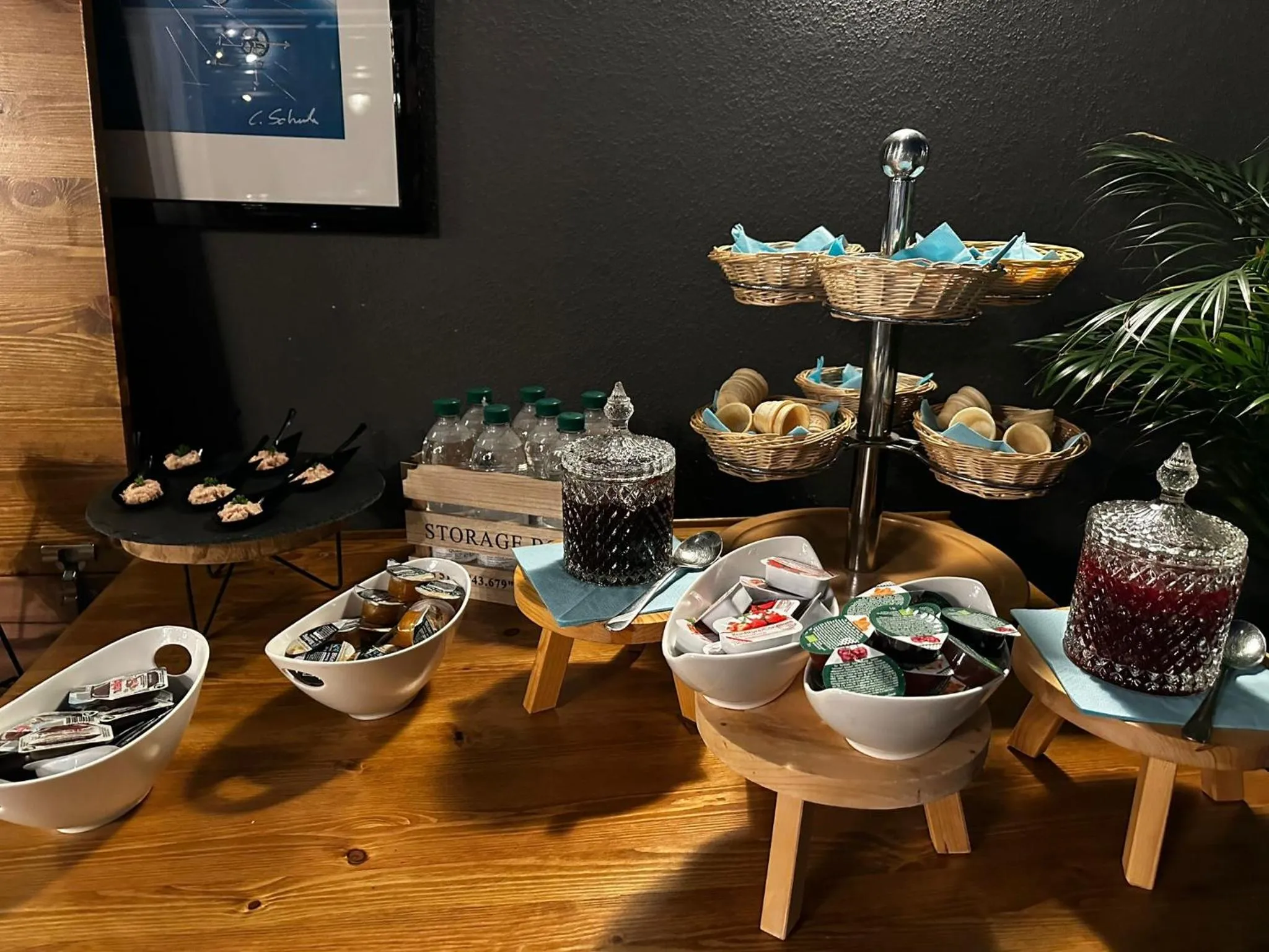 Buffet breakfast in Parkhotel Waldschlösschen