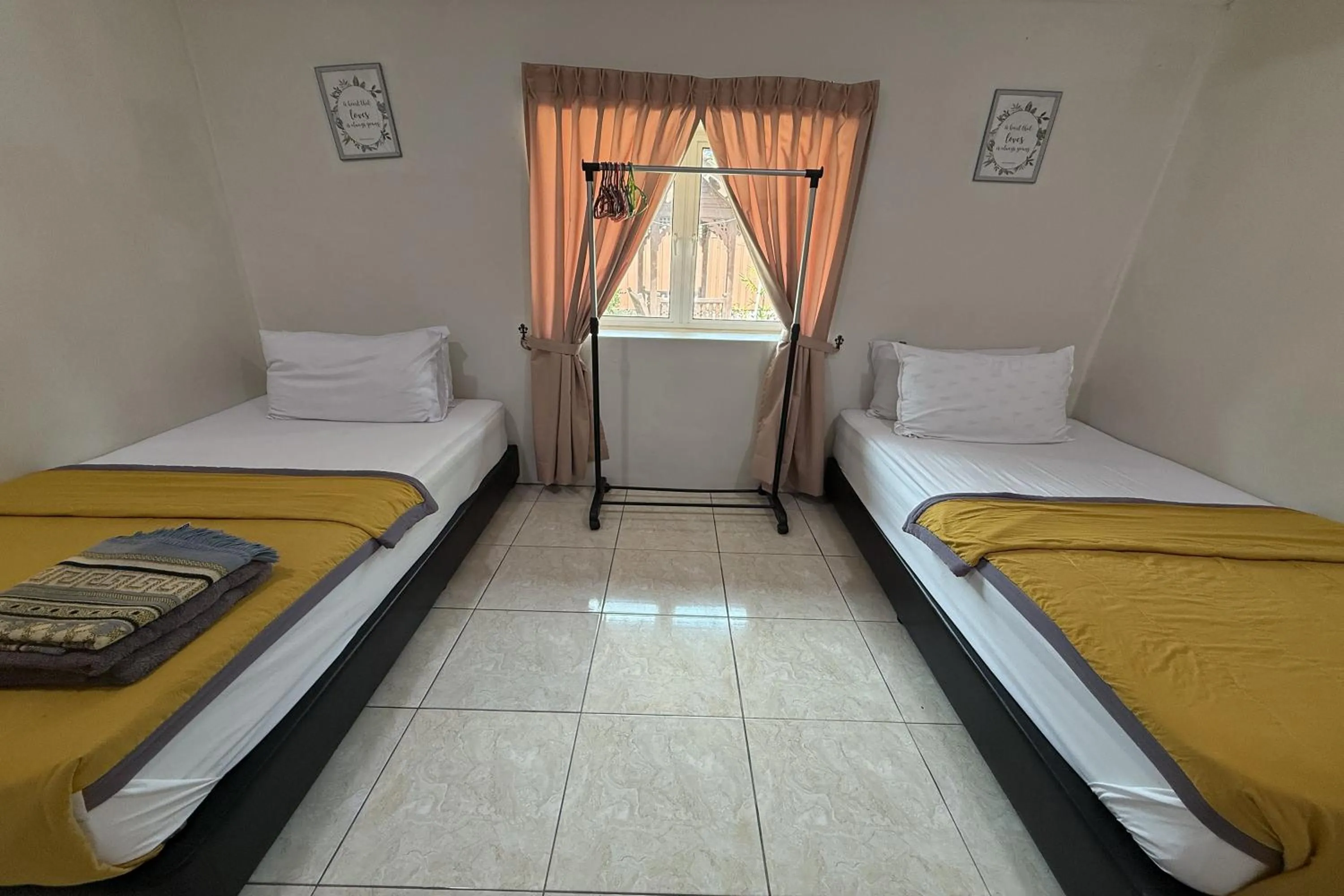 Bed in Inapan Taman Herba