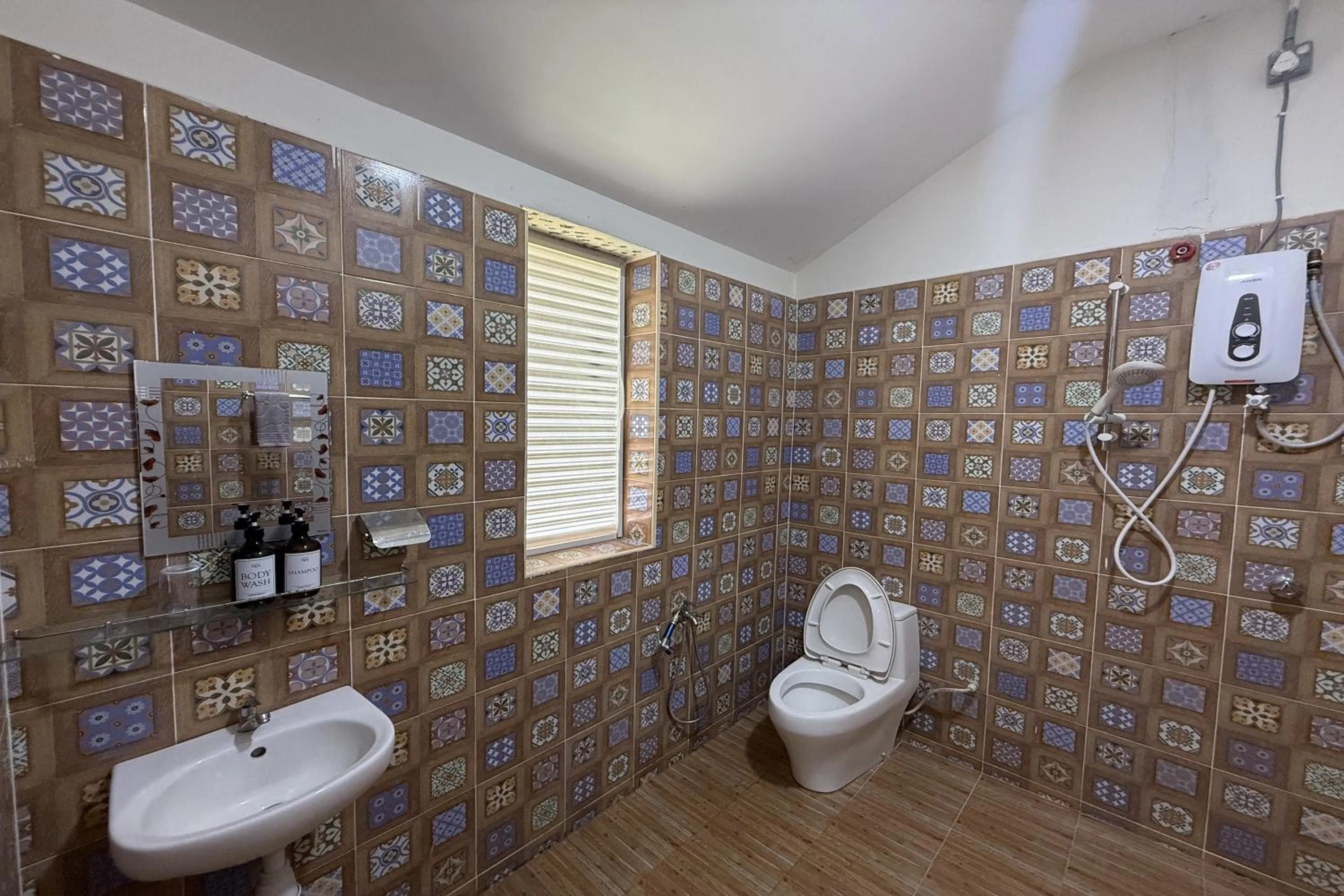 Bathroom in Inapan Taman Herba