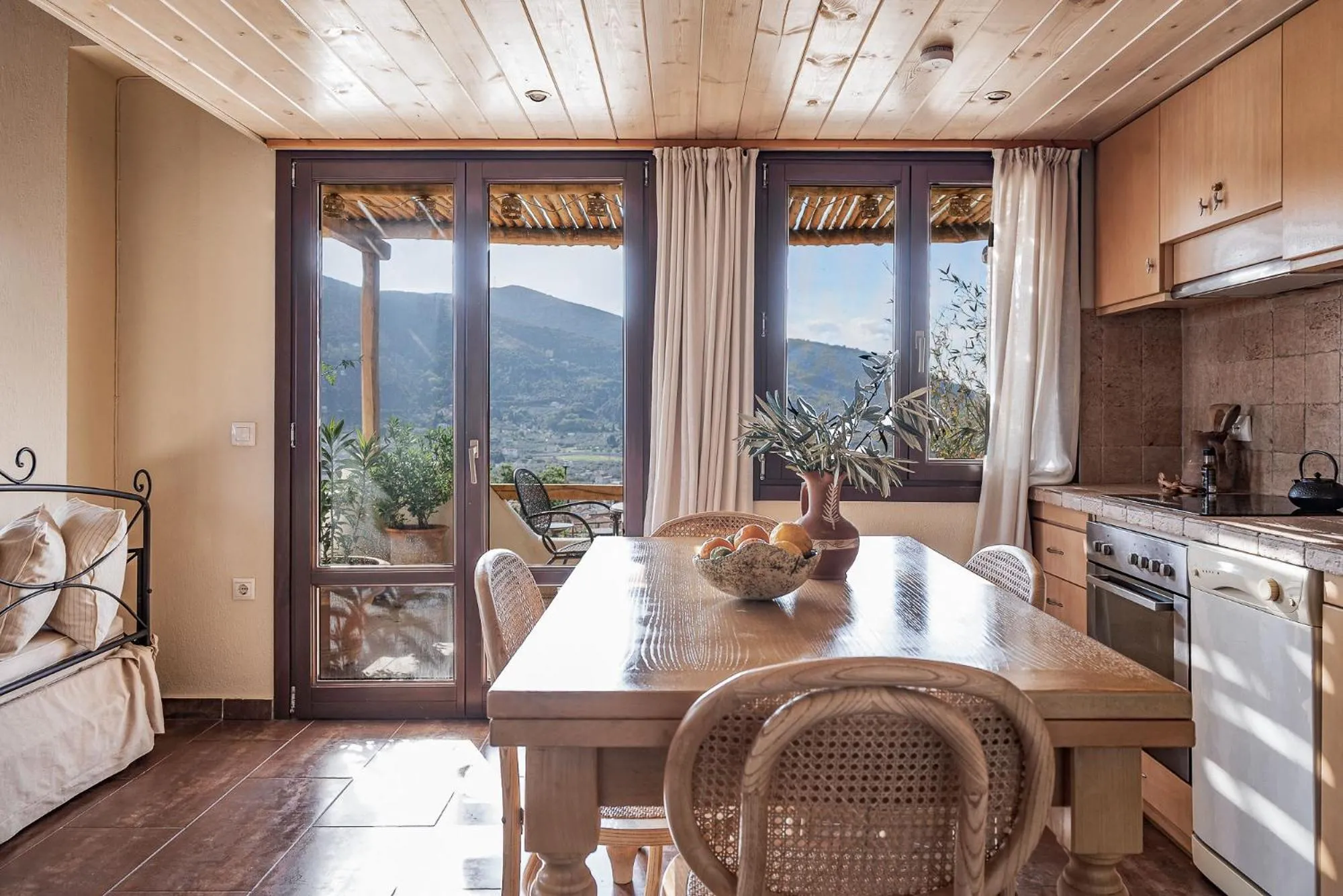 Dining area in Fasolaki Skopelos - Eco Residences