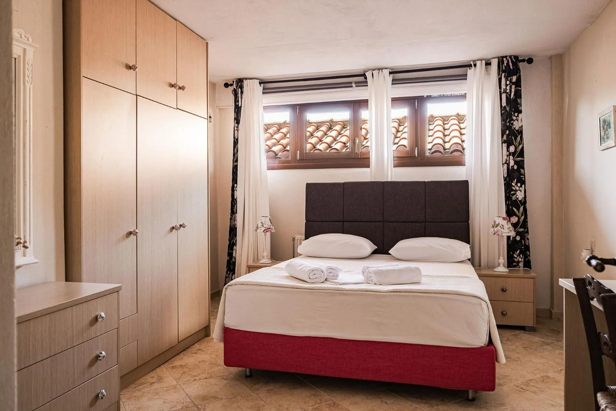 Photo of the whole room, Bed in Fasolaki Skopelos - Eco Residences