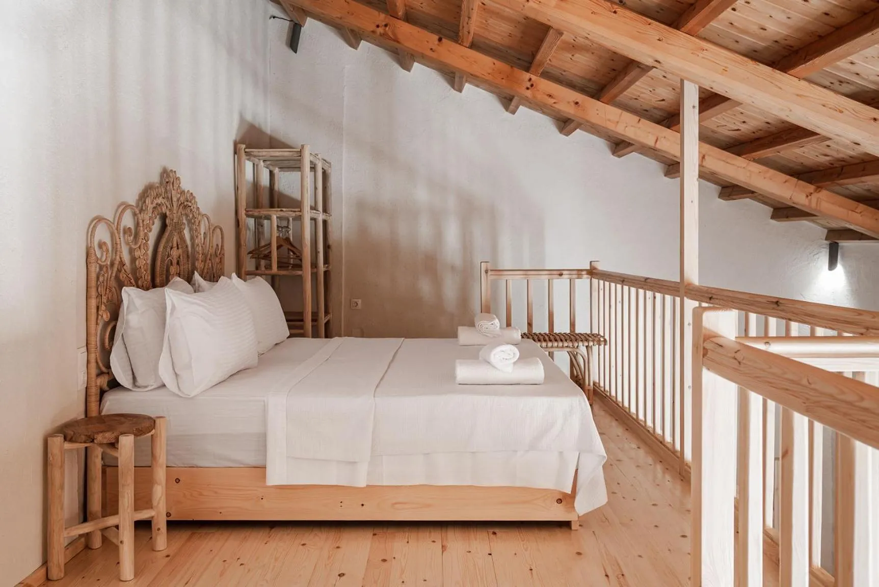 Bed in Fasolaki Skopelos - Eco Residences
