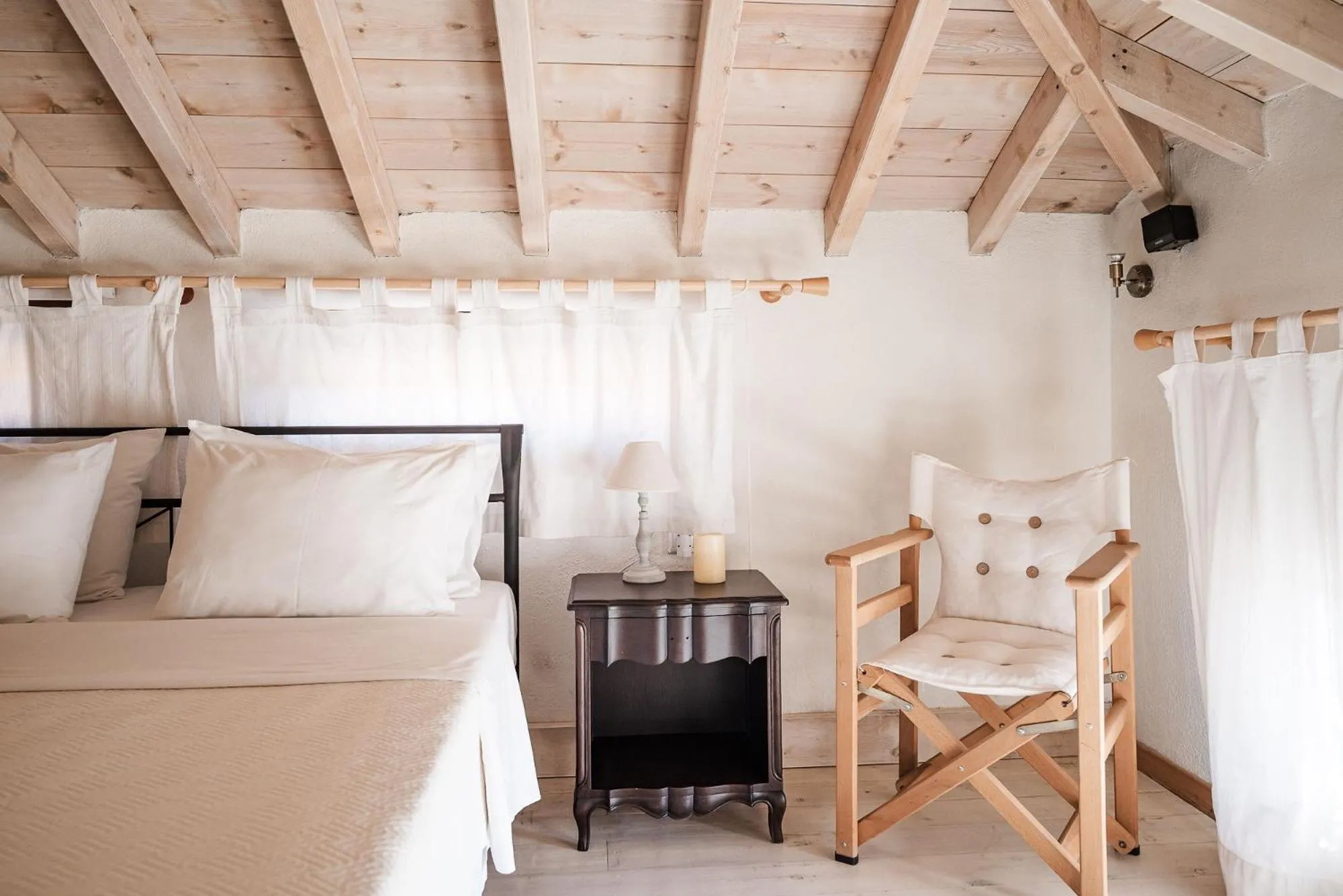 Bed in Fasolaki Skopelos - Eco Residences