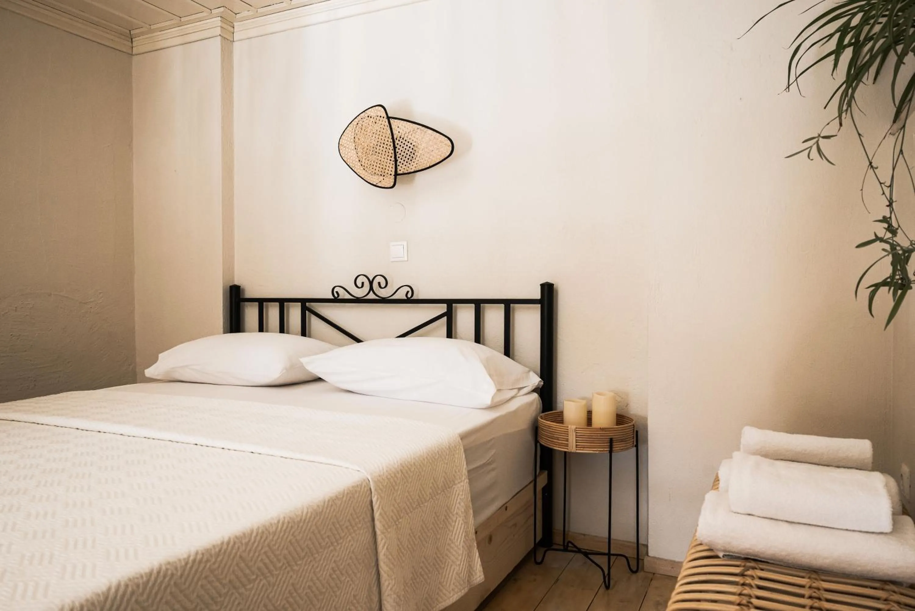 Photo of the whole room, Bed in Fasolaki Skopelos - Eco Residences