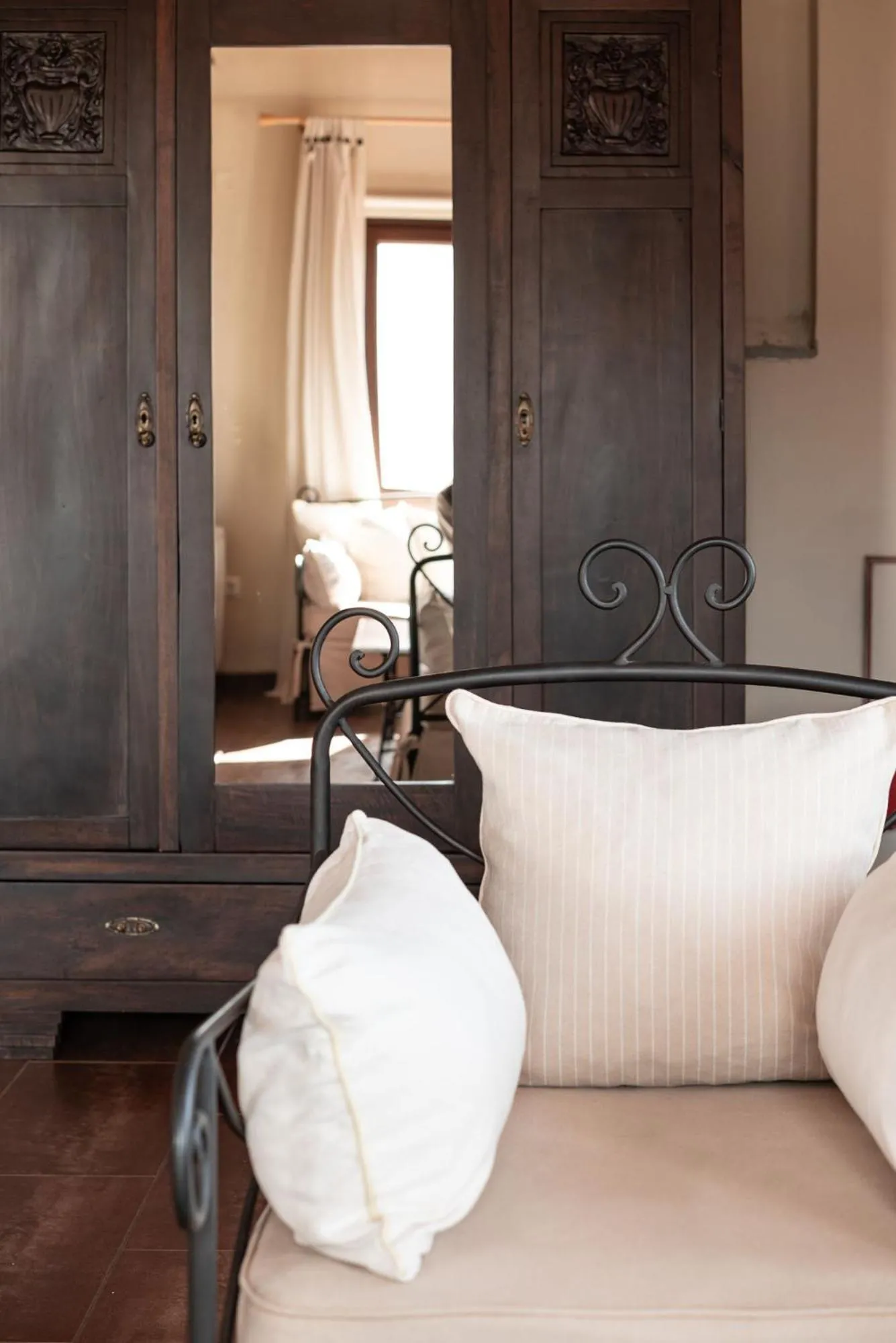 Living room, Bed in Fasolaki Skopelos - Eco Residences