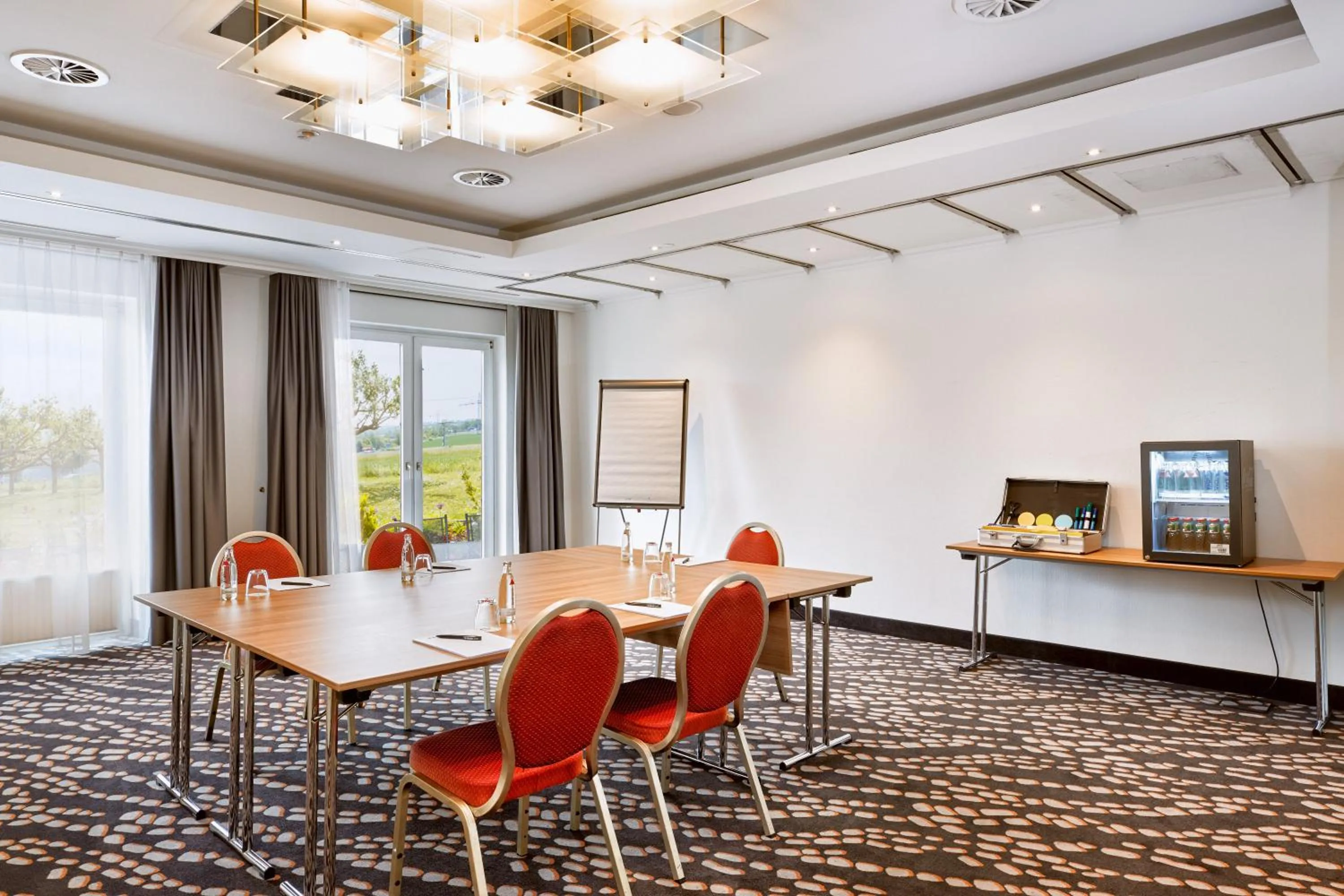 Business facilities in H+ Hotel Frankfurt Airport West