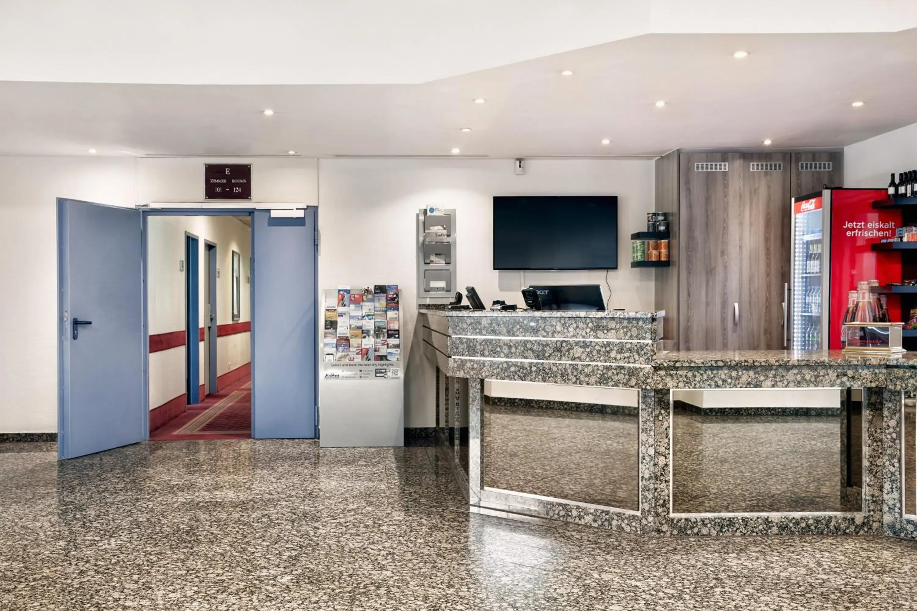 Lobby or reception in H+ Hotel Frankfurt Airport West Lobby or reception in H+ Hotel Frankfurt Airport West