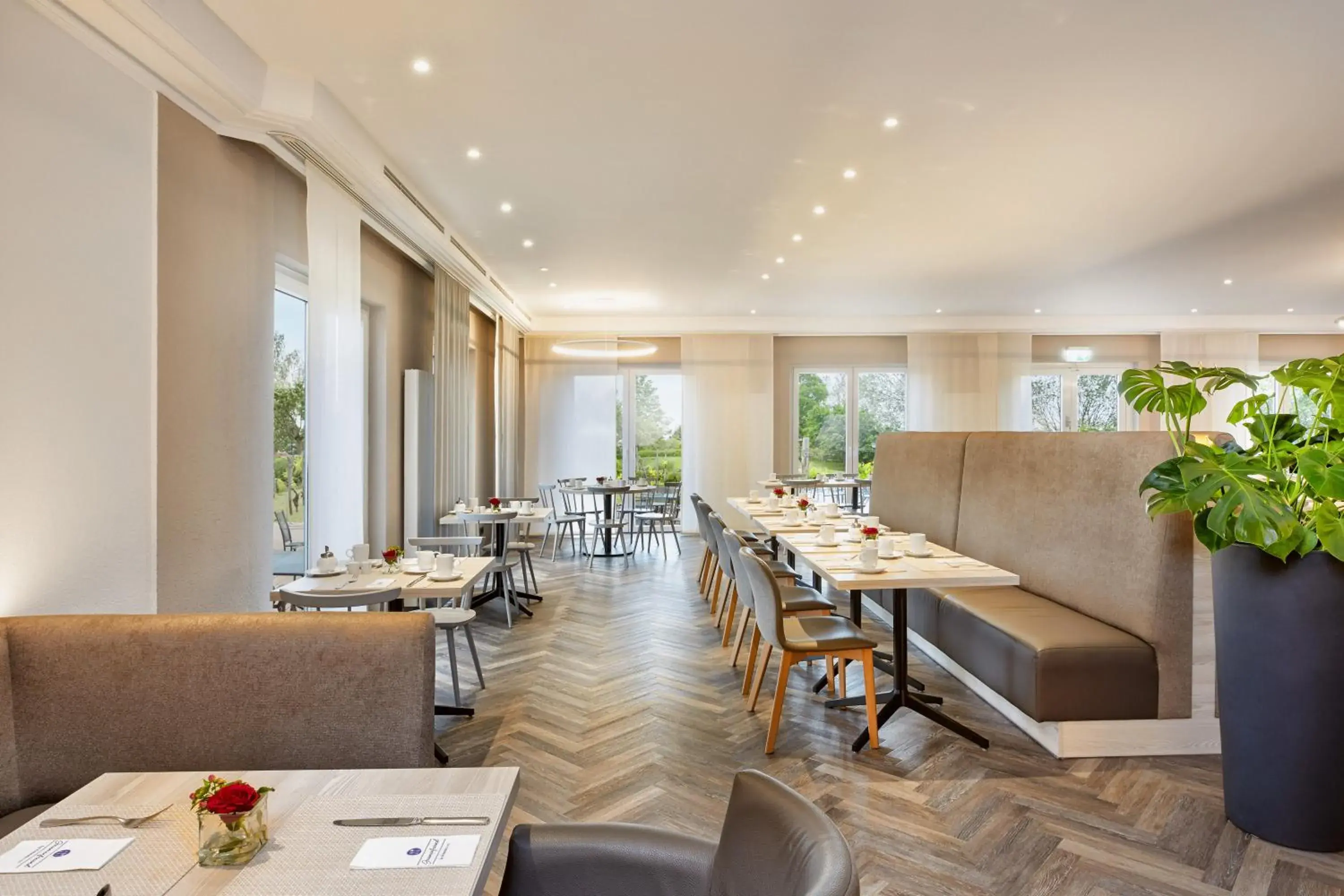 Restaurant/places to eat in H+ Hotel Frankfurt Airport West Restaurant/places to eat in H+ Hotel Frankfurt Airport West