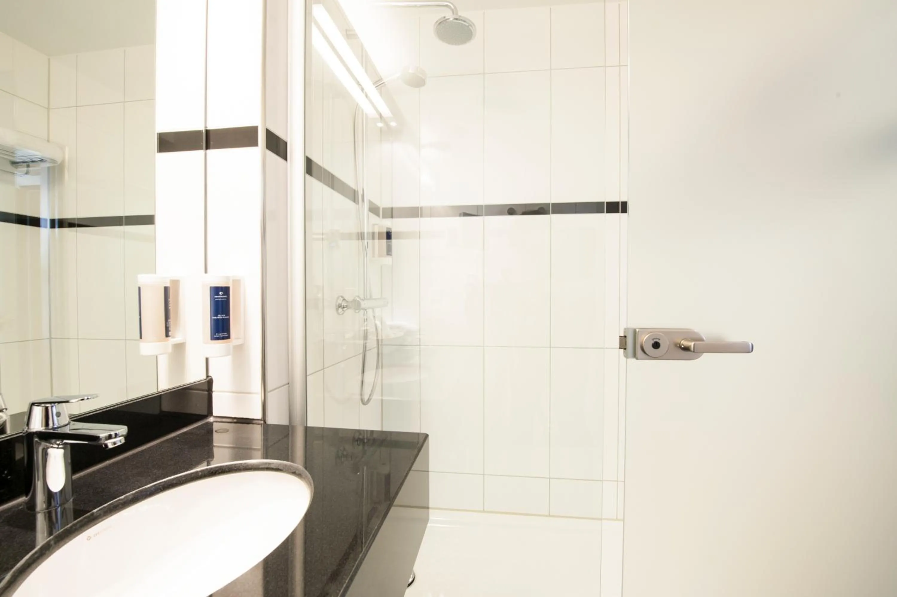 Bathroom in Carathotel Basel/Weil am Rhein