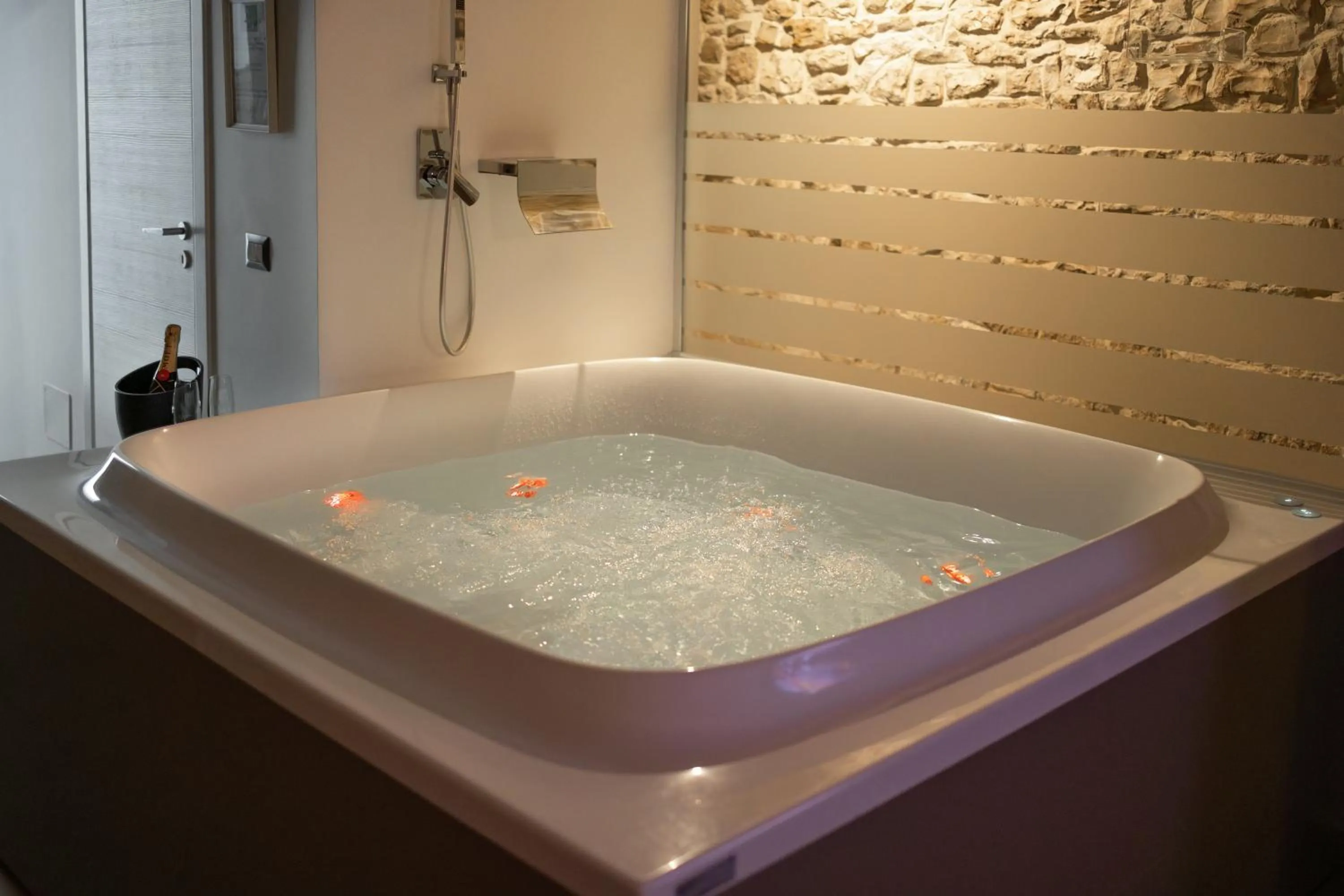 Suite 123 Luxury B&B Con Jacuzzi