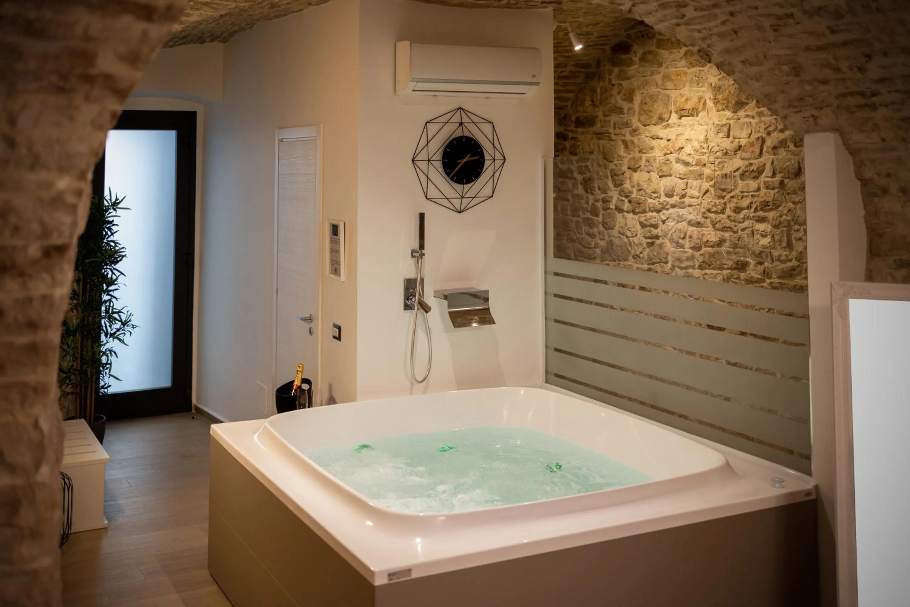 Suite 123 Luxury B&B Con Jacuzzi