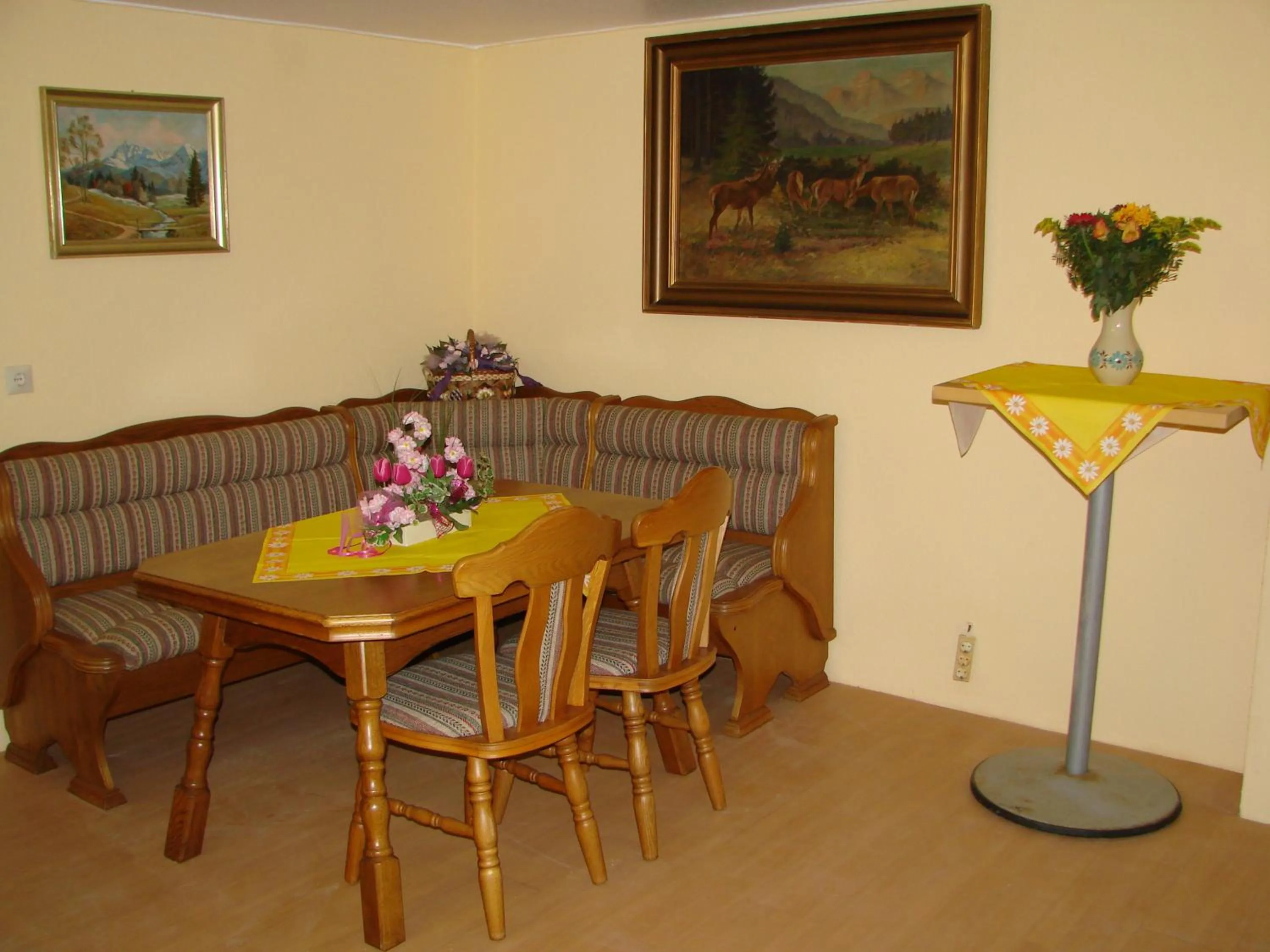 Dining area in Gästehaus Alexanna