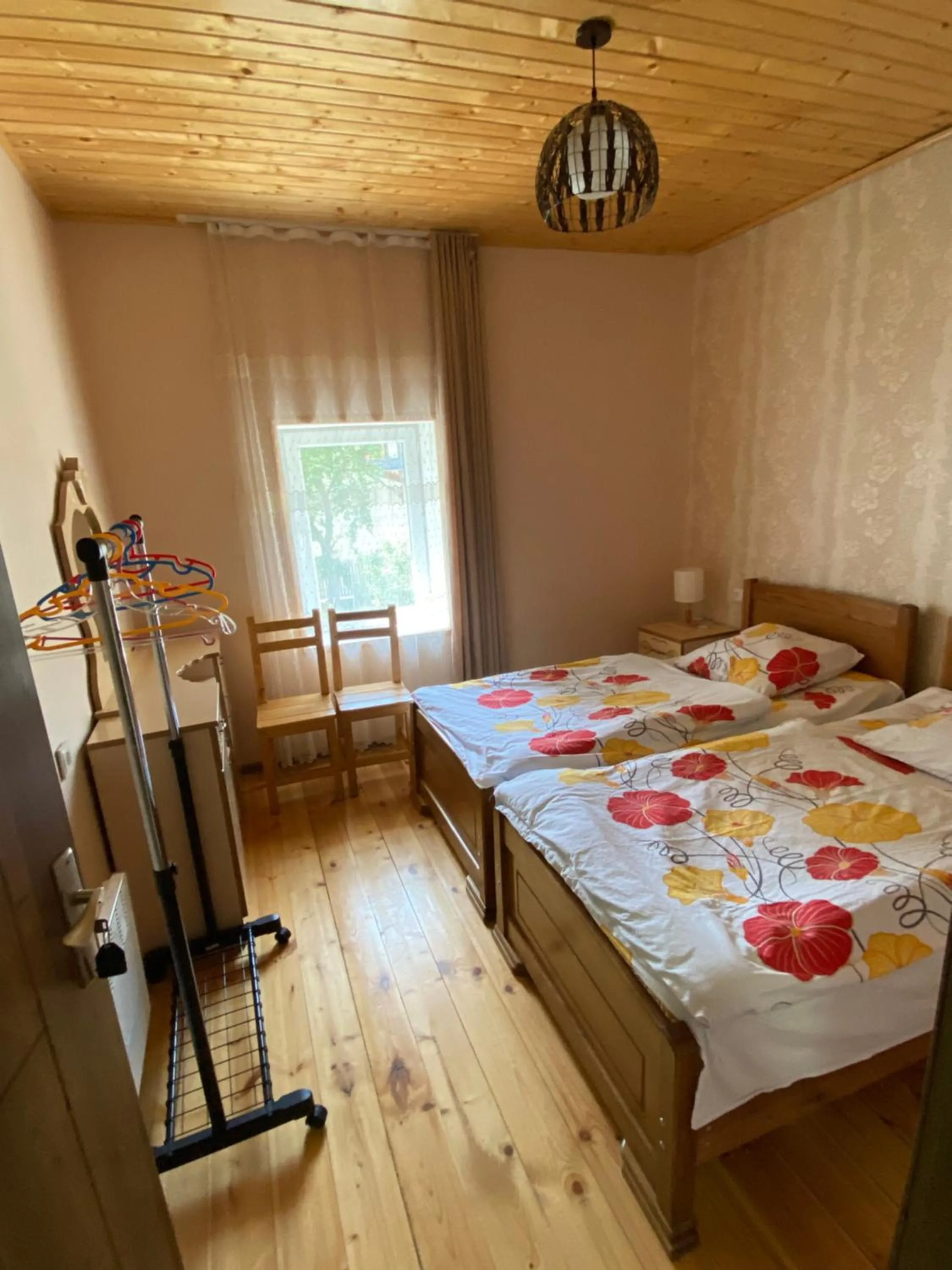 Twin Room with Shared Bathroom in Mestiatour Guest House