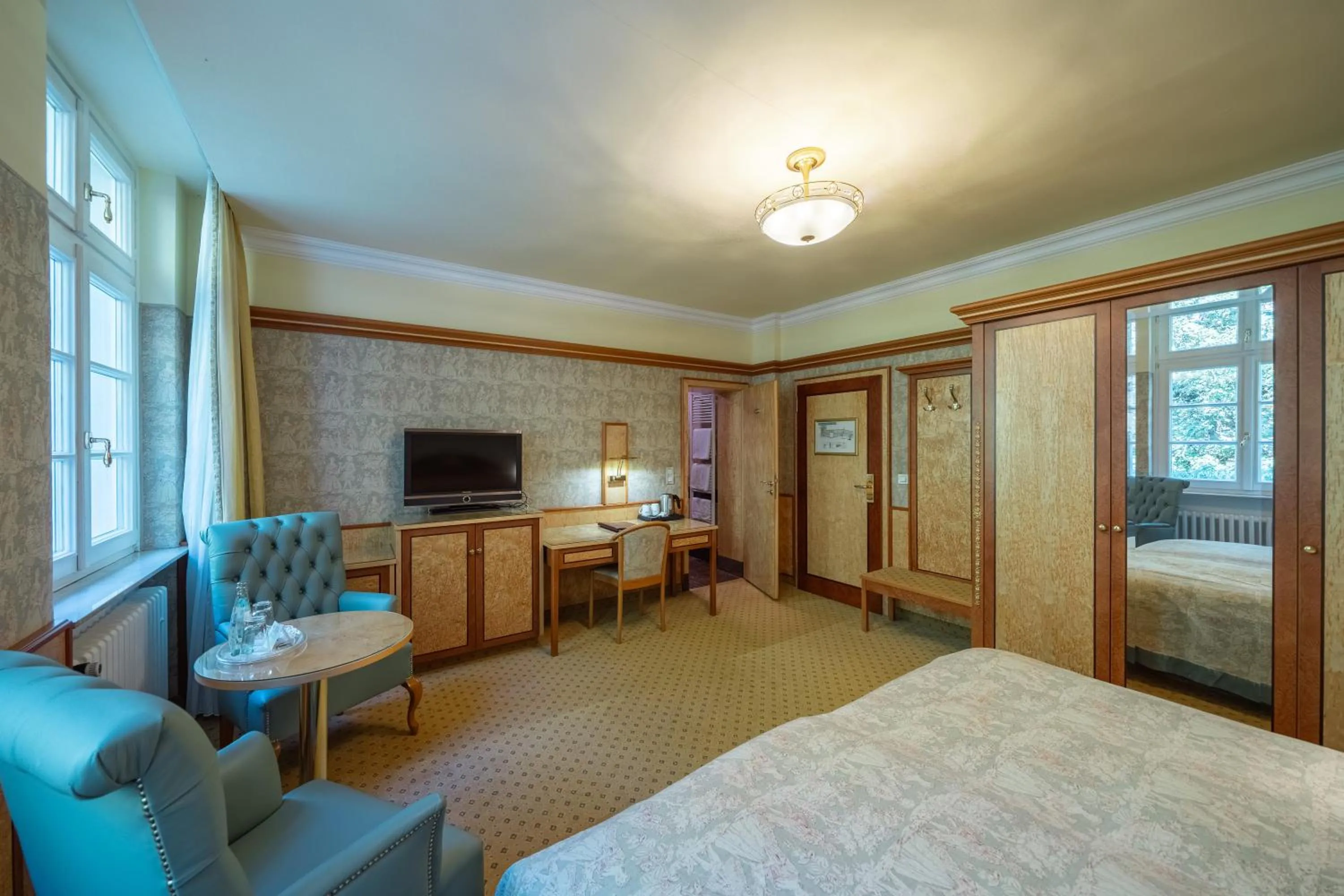 Bed in Häcker's Hotel