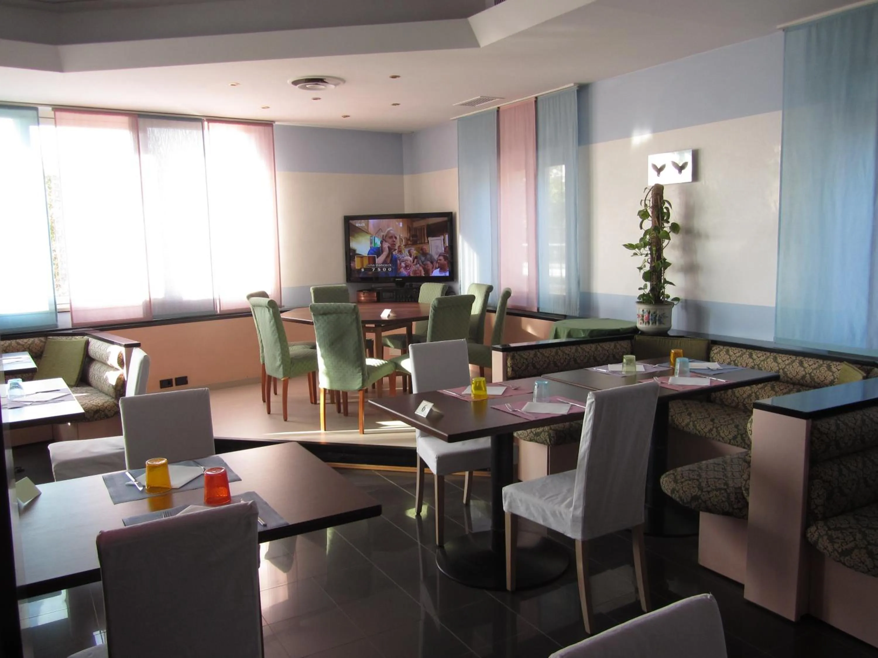 Restaurant/places to eat in Hotel Green castellani