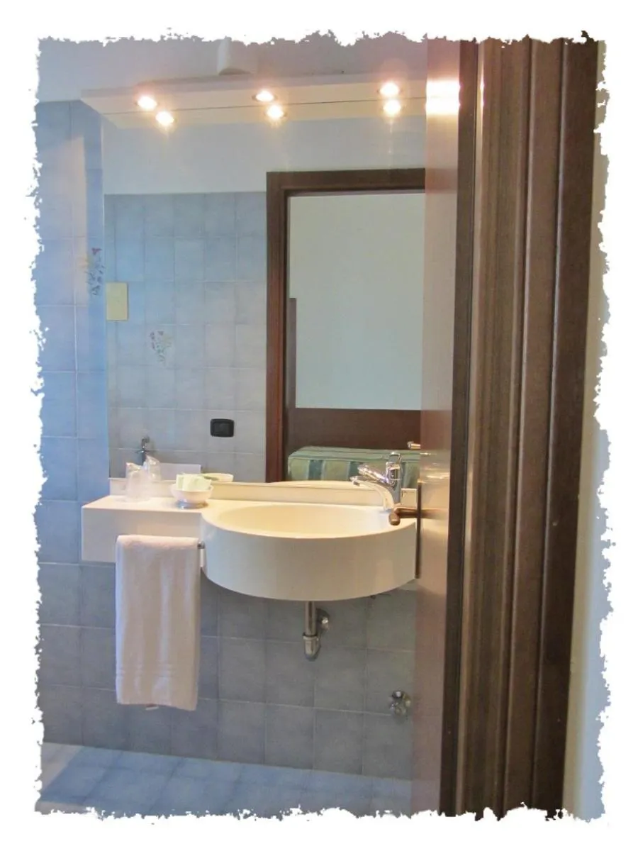 Bathroom in Hotel Green castellani