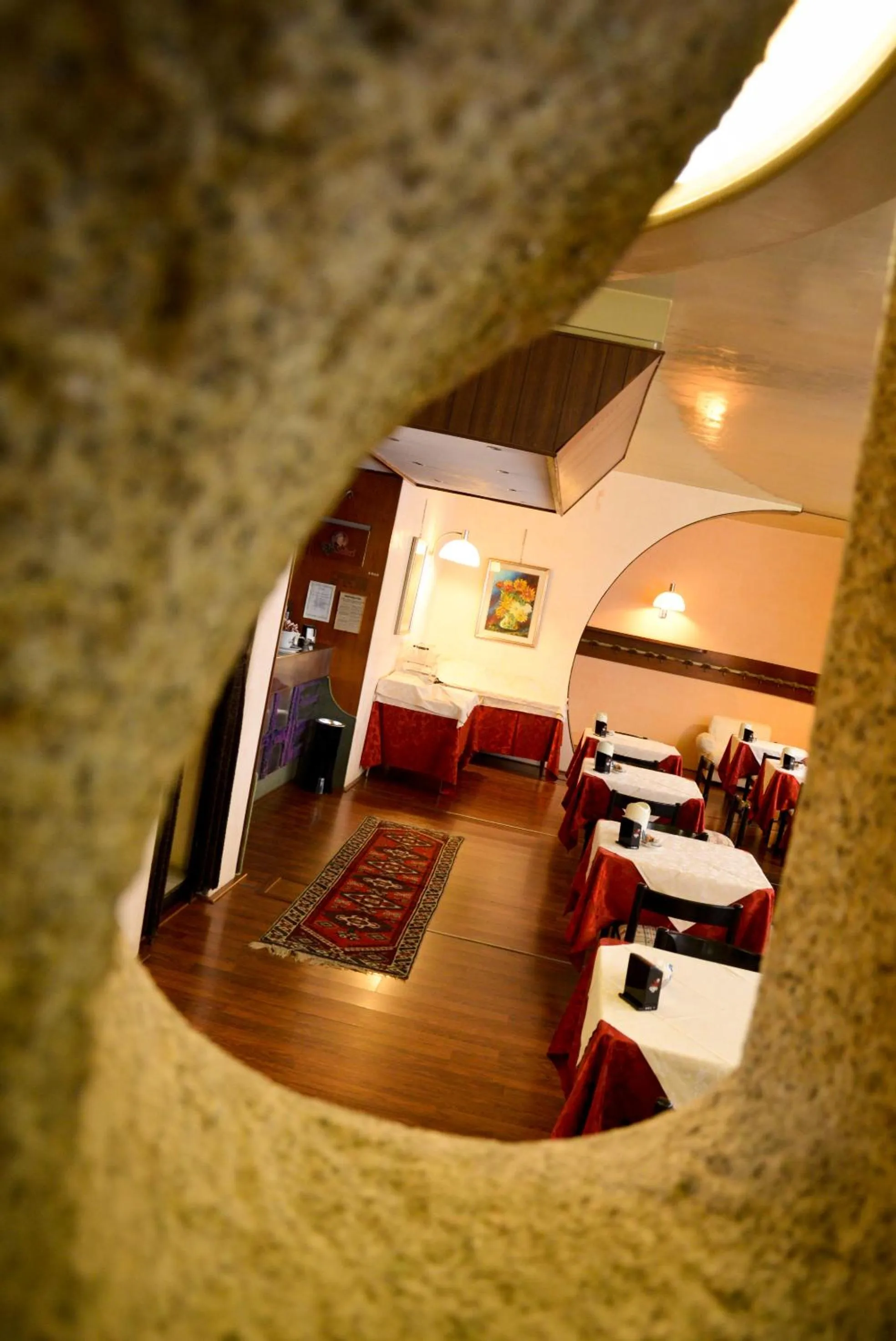 Restaurant/places to eat in Hotel Salieri