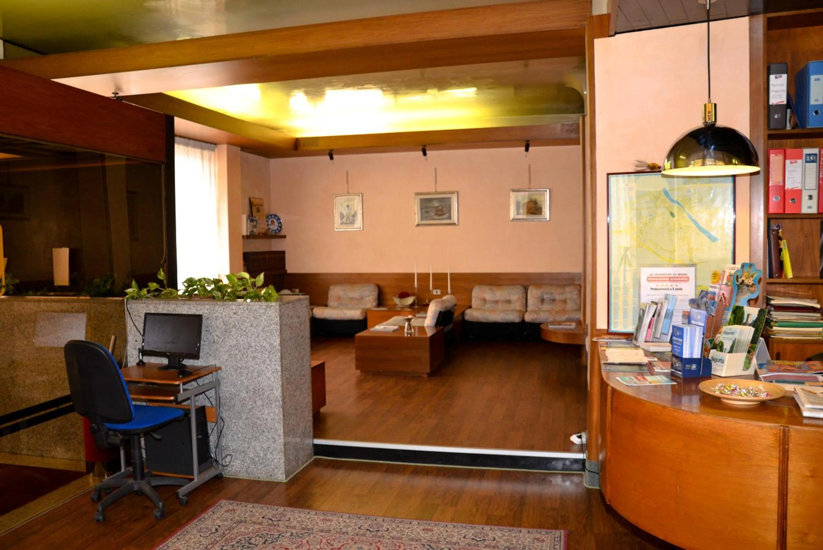 Lobby or reception in Hotel Salieri
