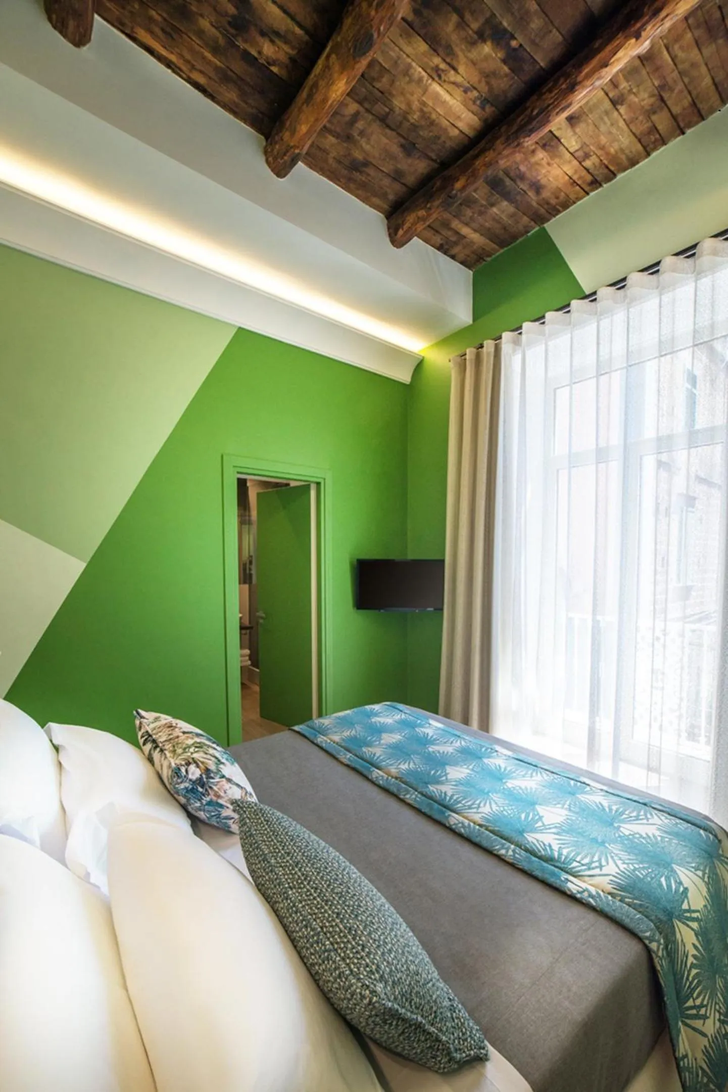 TV and multimedia, Bed in Mediterra