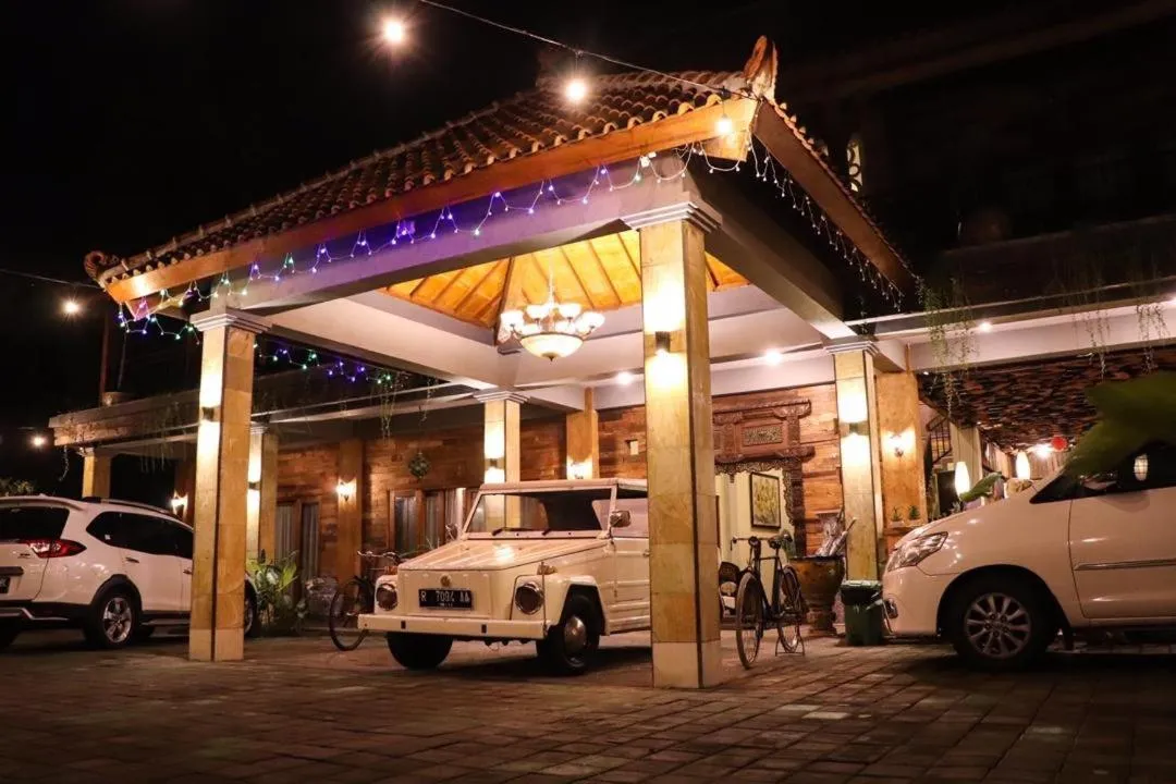Parking in Khanaya Hotel Borobudur