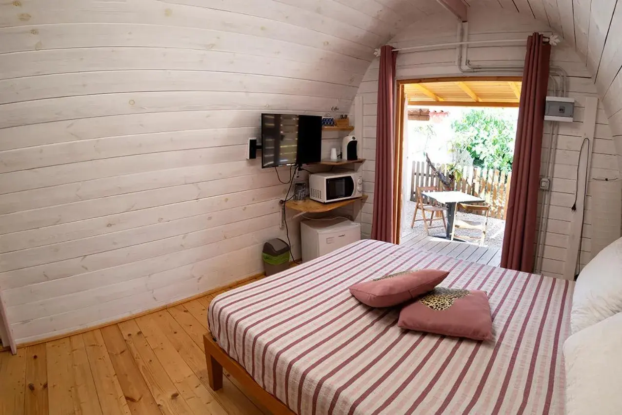 Superior Double or Twin Room with Garden View - single occupancy in B&b Ventuno Barumini Superior Double or Twin Room with Garden View - single occupancy in B&b Ventuno Barumini