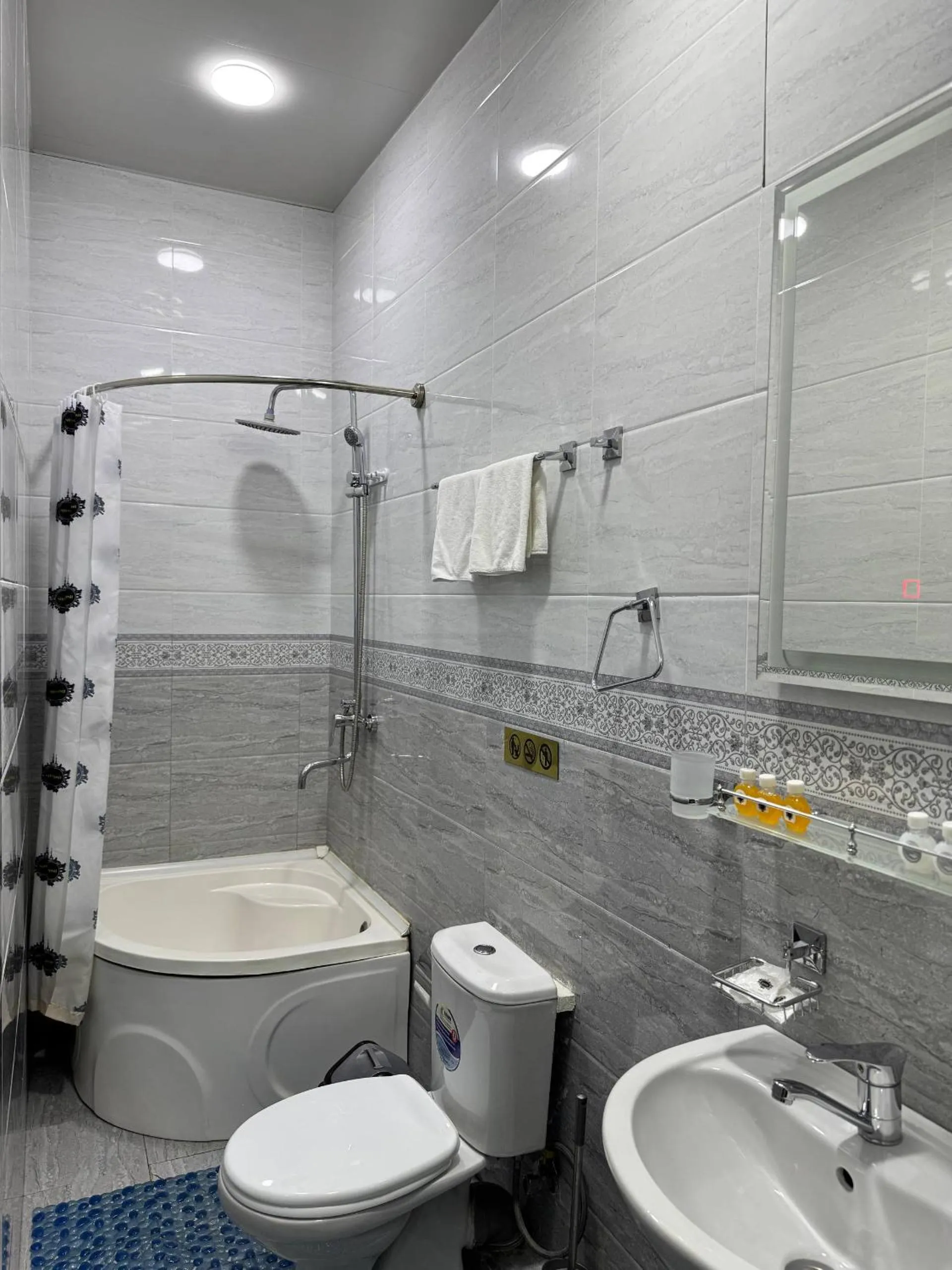 Shower in Shosh Palace