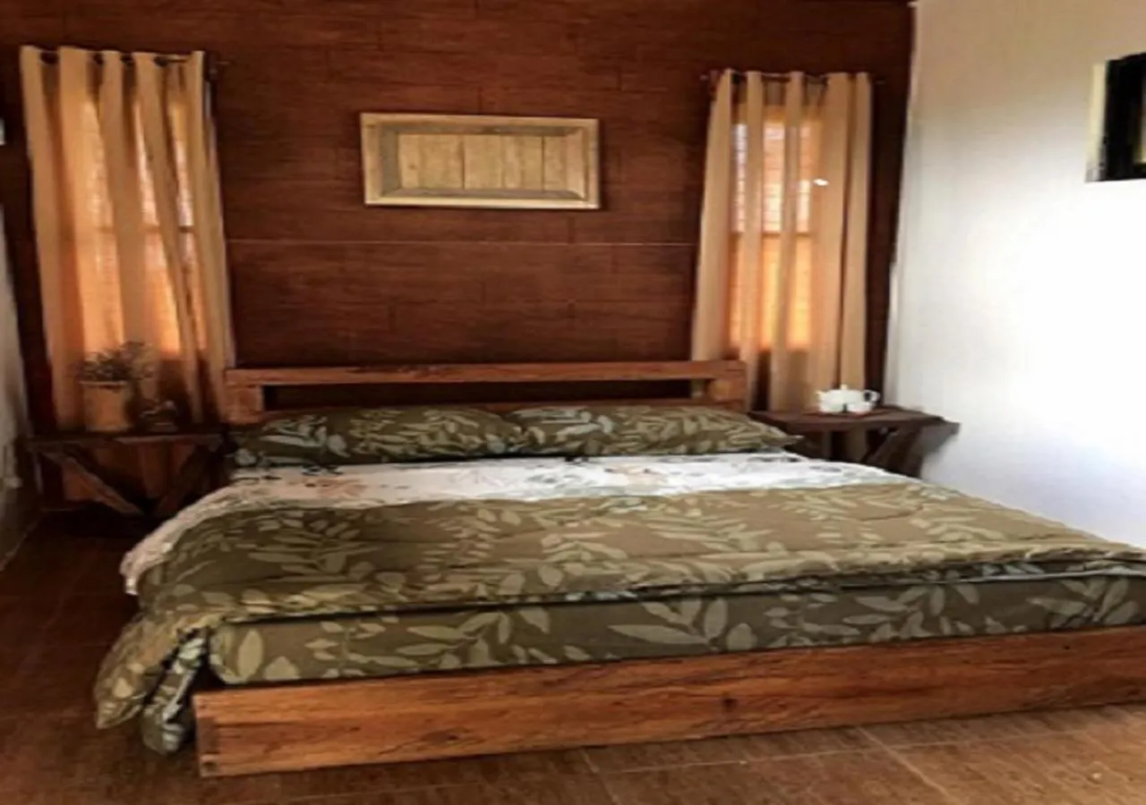 Bed in Spacio Caliraya Bed & Breakfast