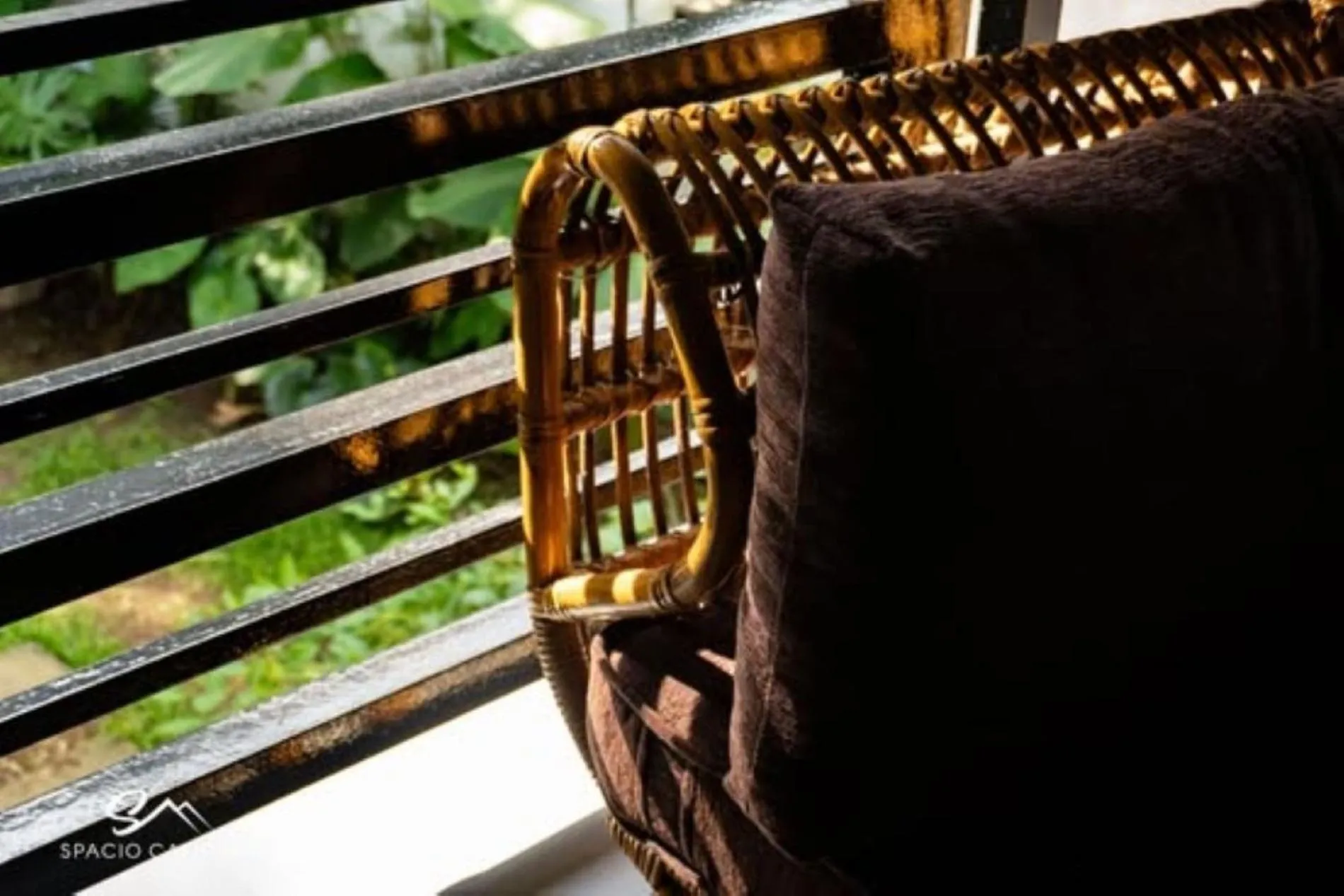 Seating area in Spacio Caliraya Bed & Breakfast