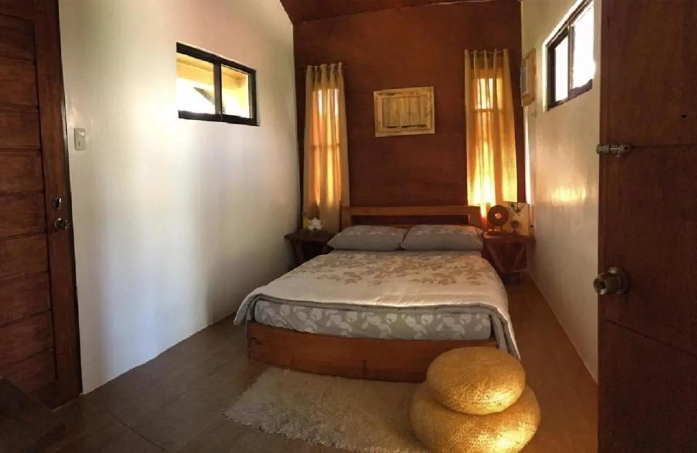 Bed in Spacio Caliraya Bed & Breakfast