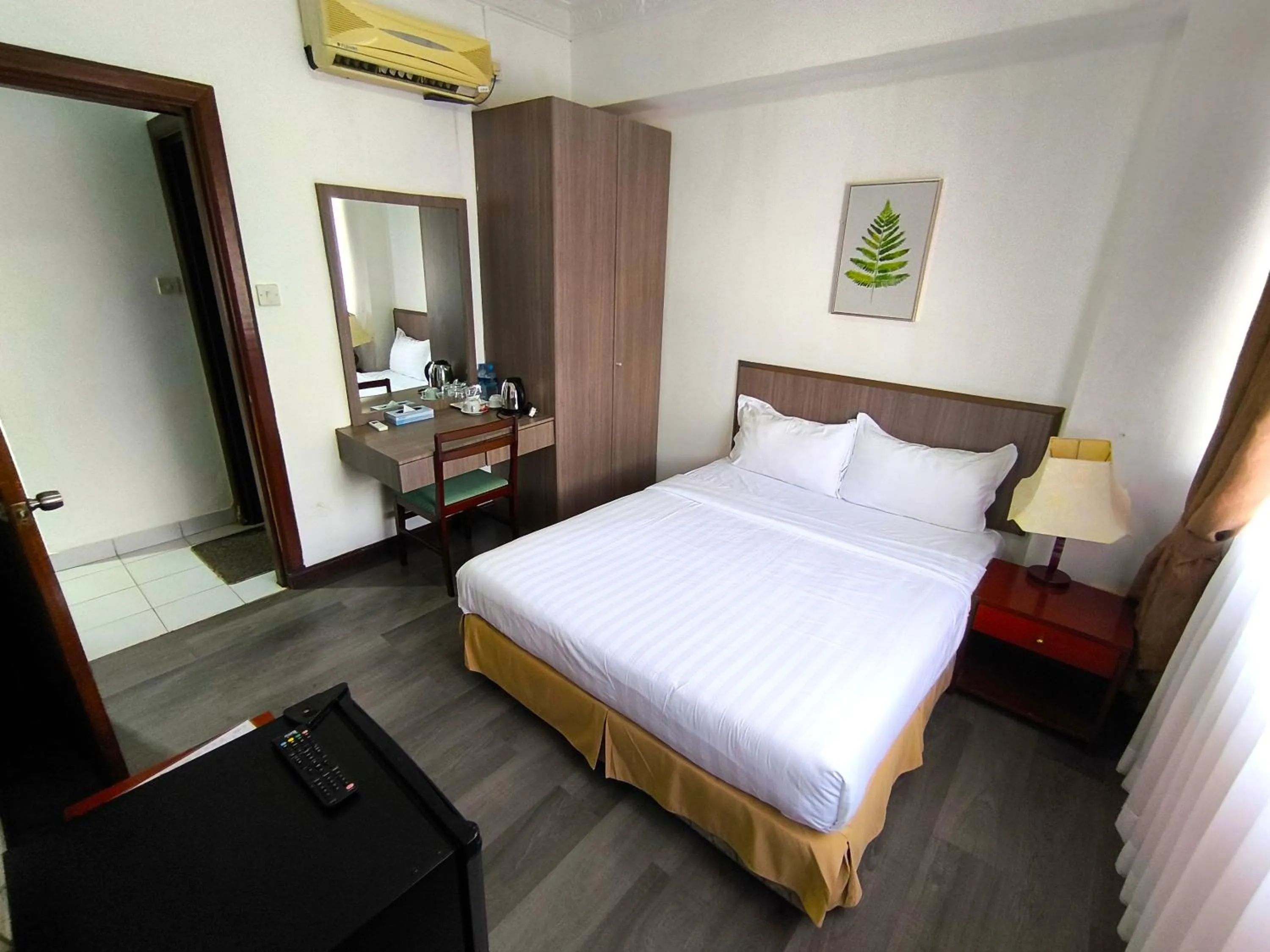 Bedroom, Bed in Jubilee Hotel