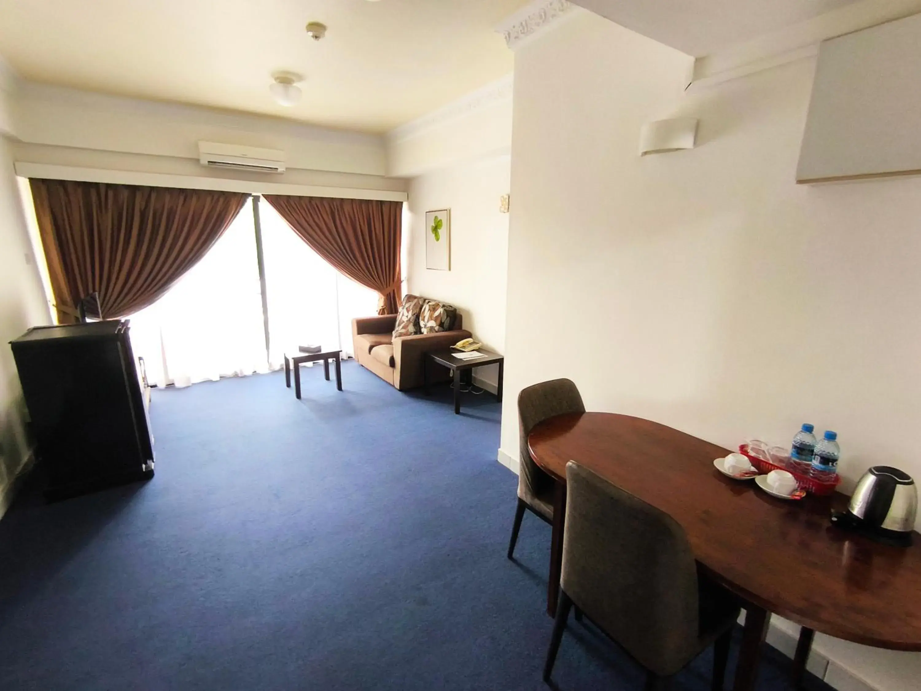 Living room in Jubilee Hotel Living room in Jubilee Hotel