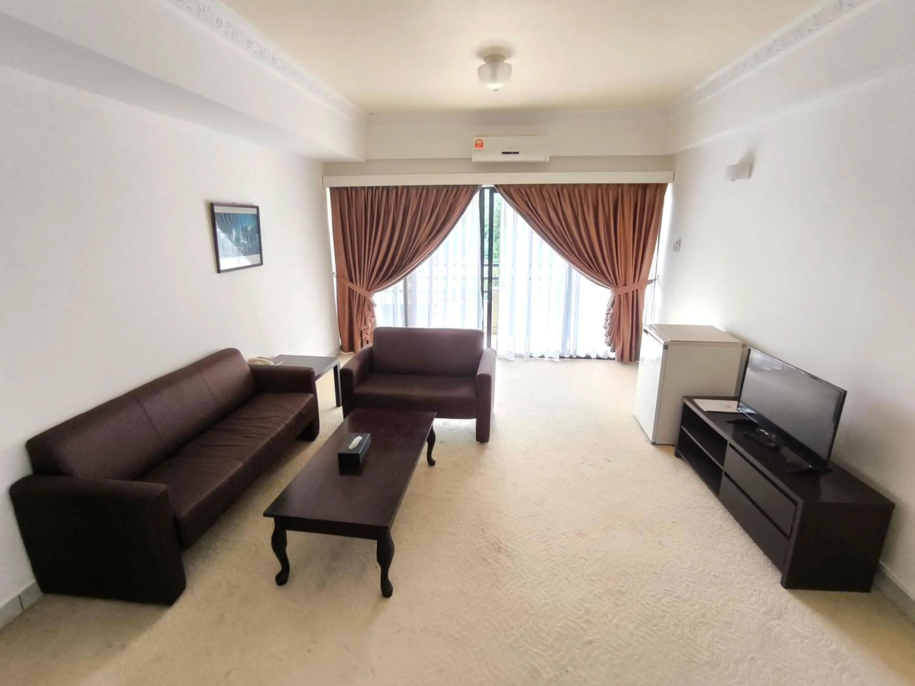 Living room in Jubilee Hotel