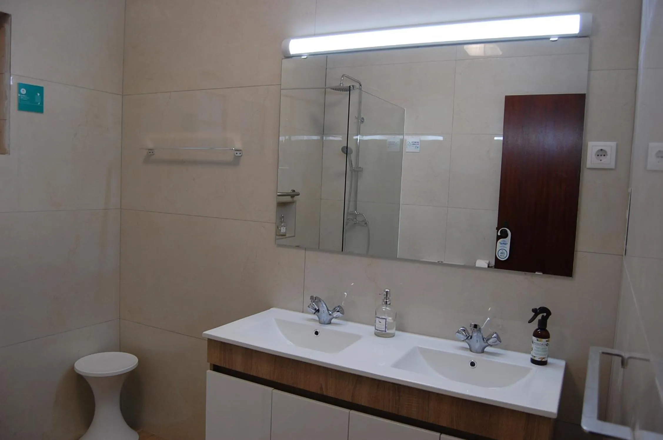 Property building in AmendoeirasHouse-SustainableLiving