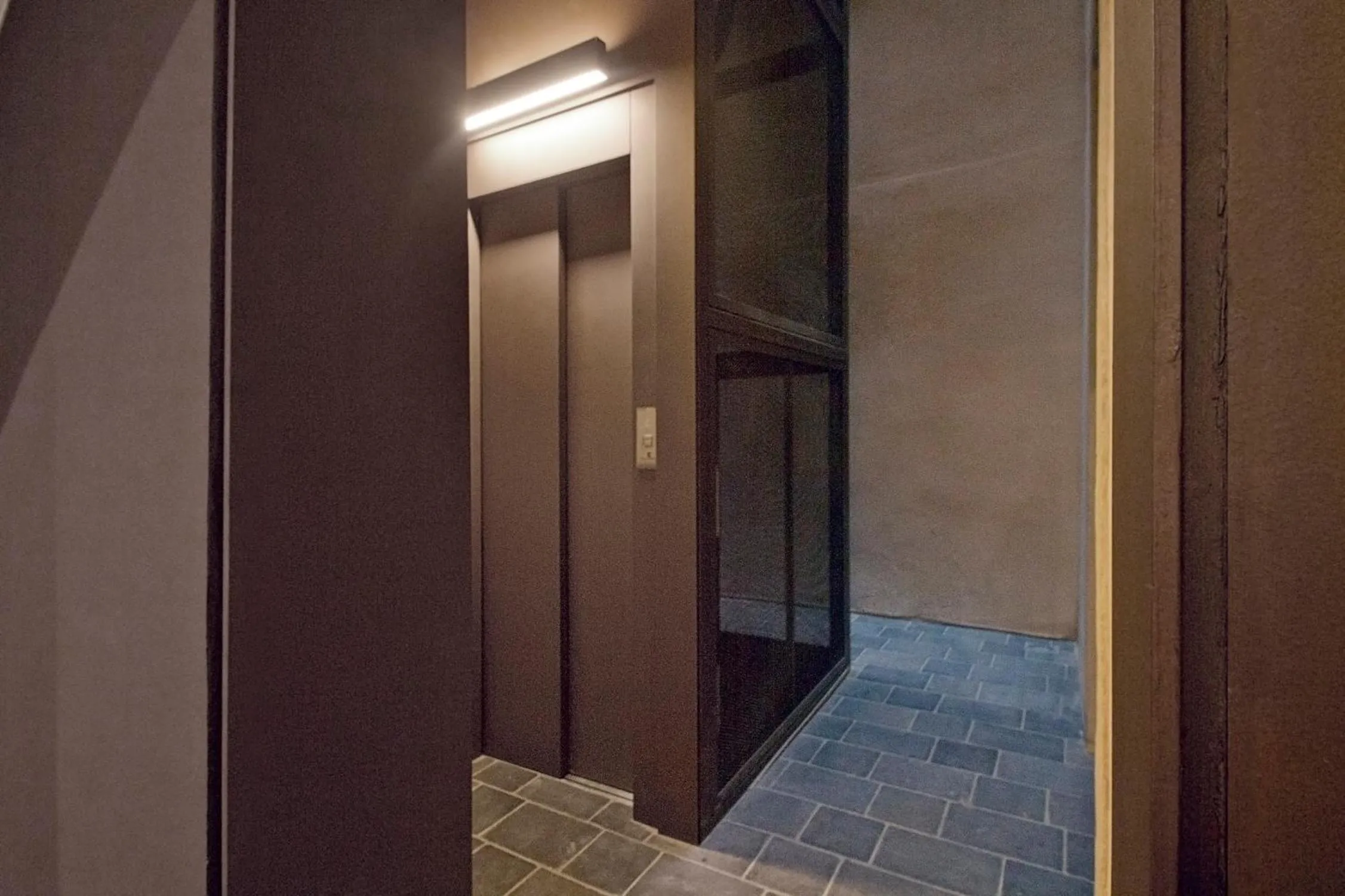 Property building in Som Nit Born