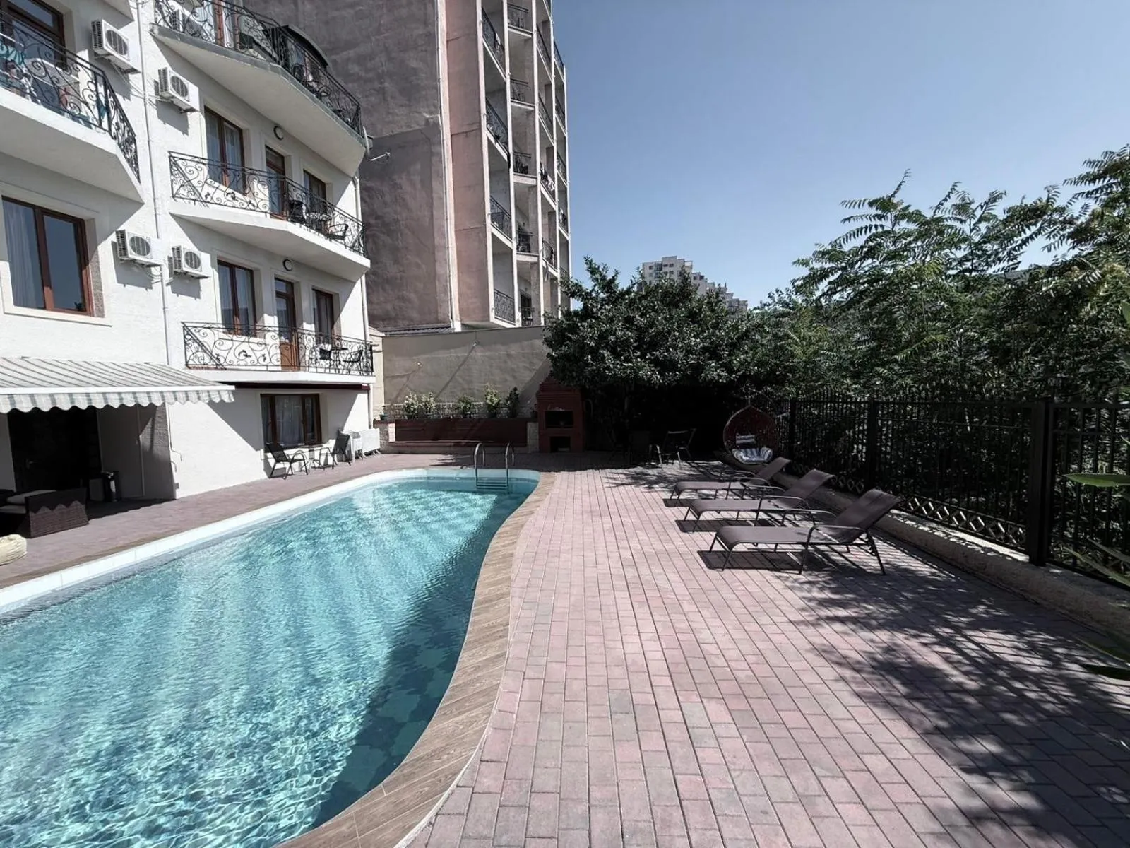Pool view in Hotel RichI G A