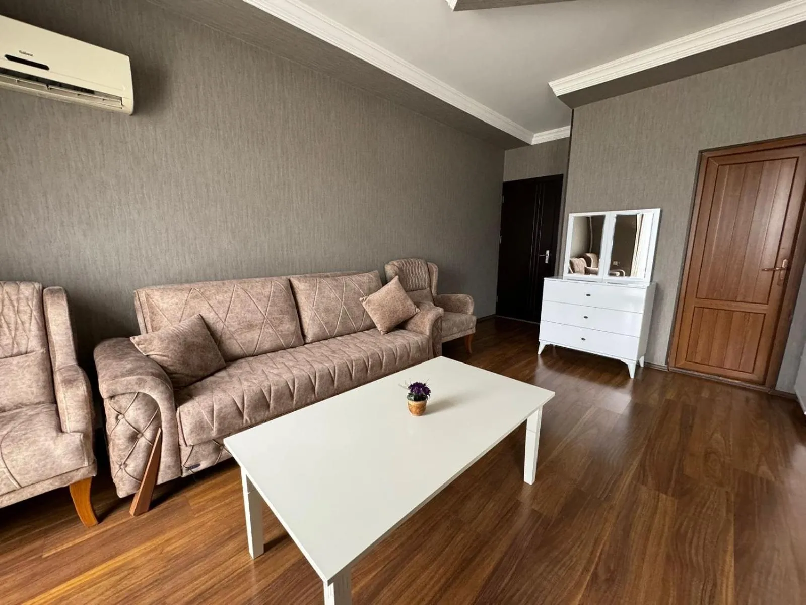 air conditioner in Hotel RichI G A