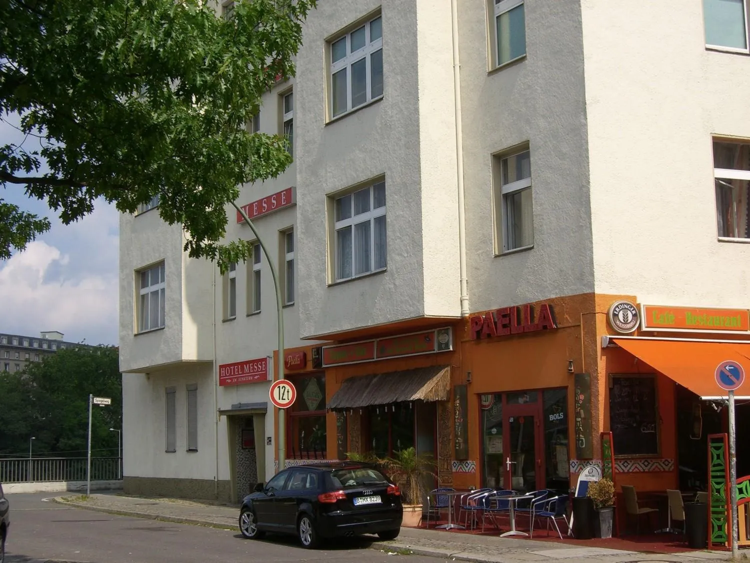 Facade/entrance in Hotel Messe am Funkturm