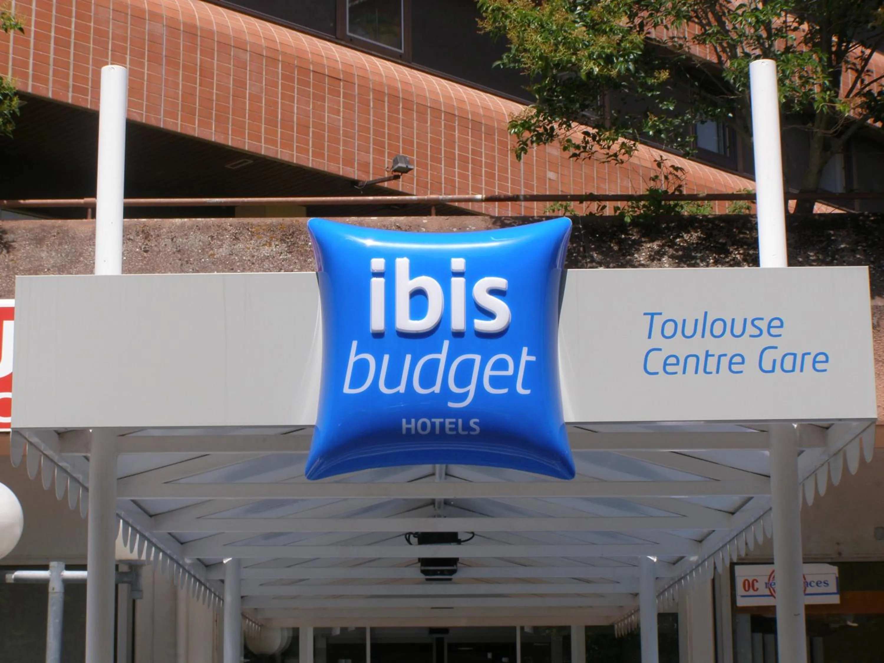 Facade/entrance in ibis budget Toulouse Centre Gare