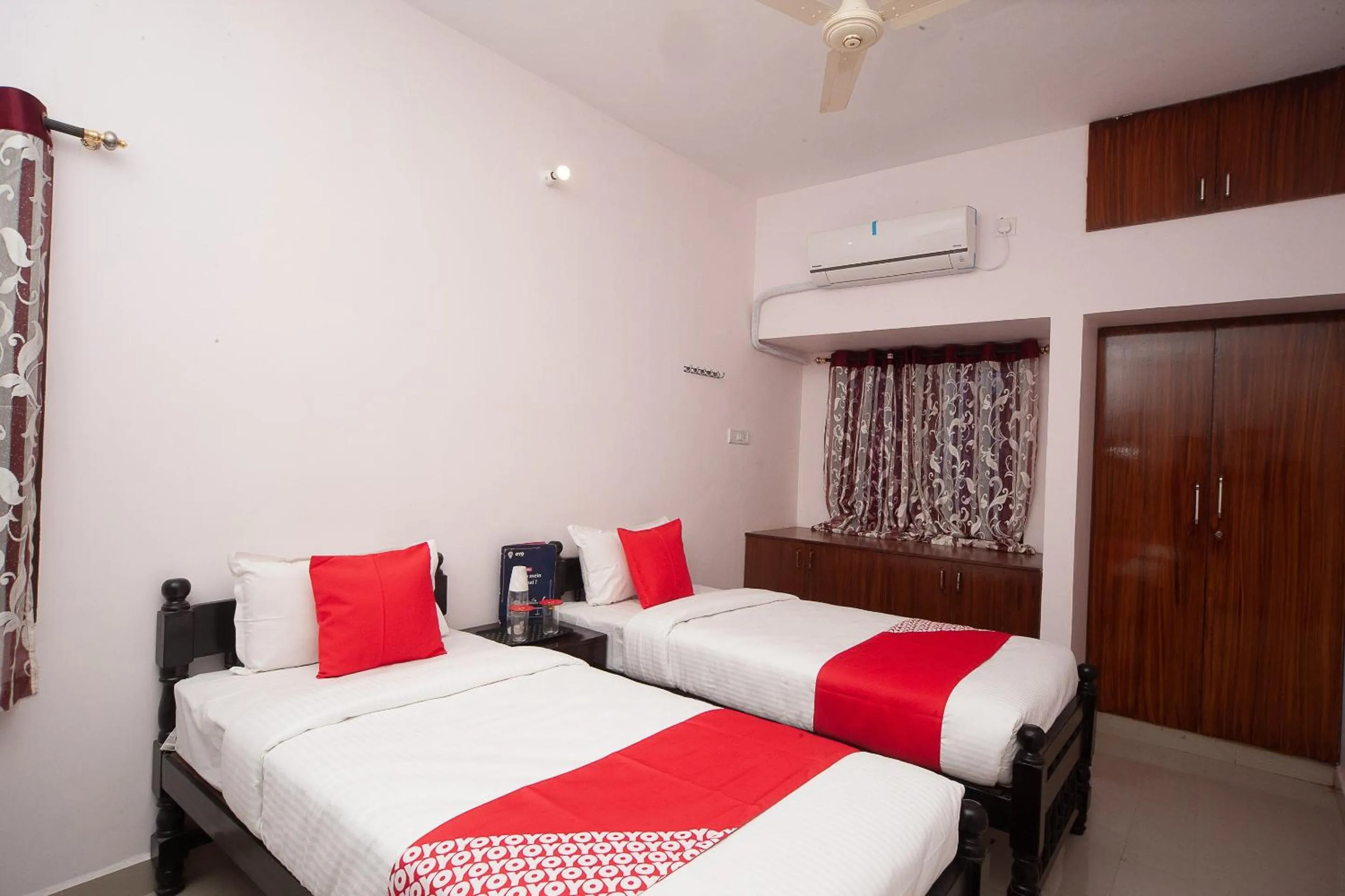 Bedroom, Bed in Hotel O Kiruba Castle