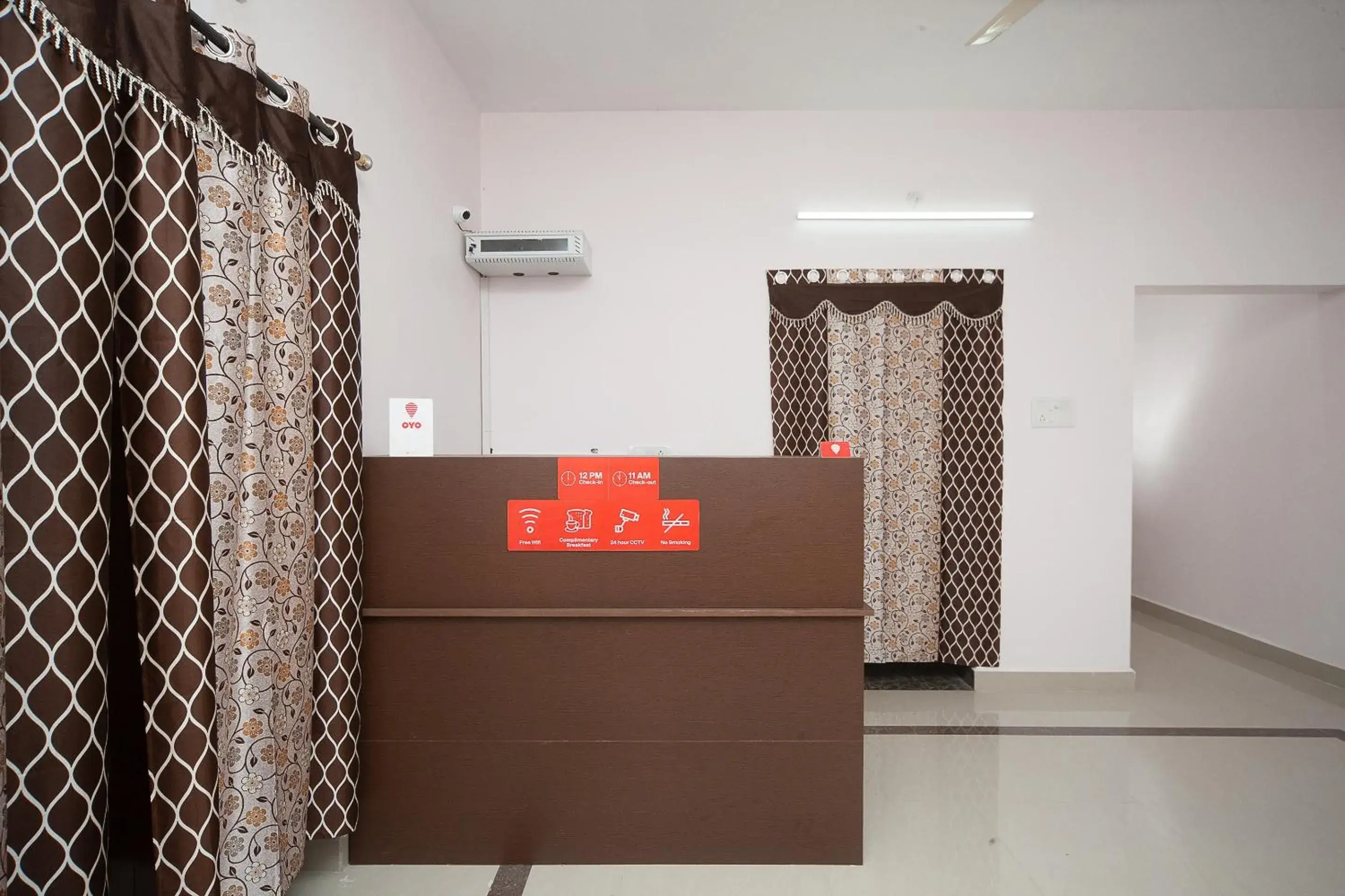 Lobby or reception in Hotel O Kiruba Castle Lobby or reception in Hotel O Kiruba Castle