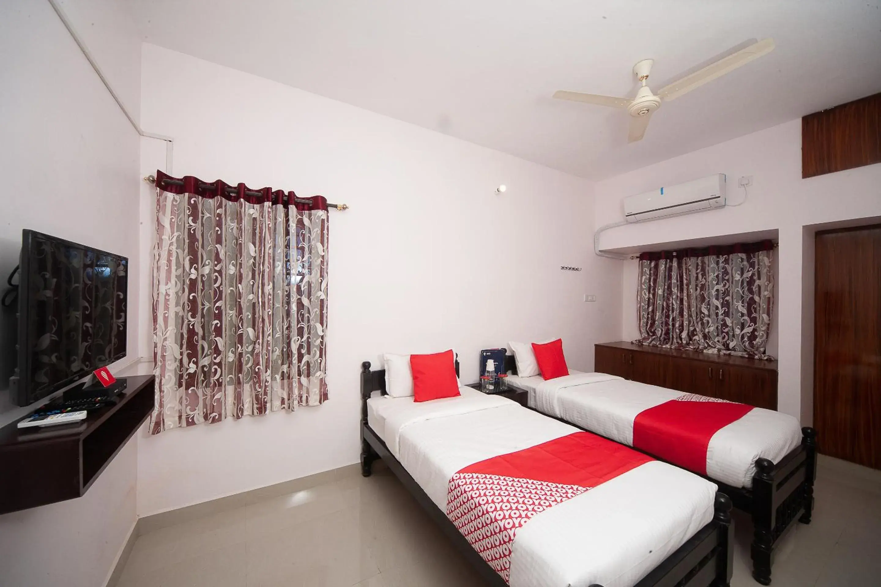 Bedroom, Bed in Hotel O Kiruba Castle Bedroom, Bed in Hotel O Kiruba Castle