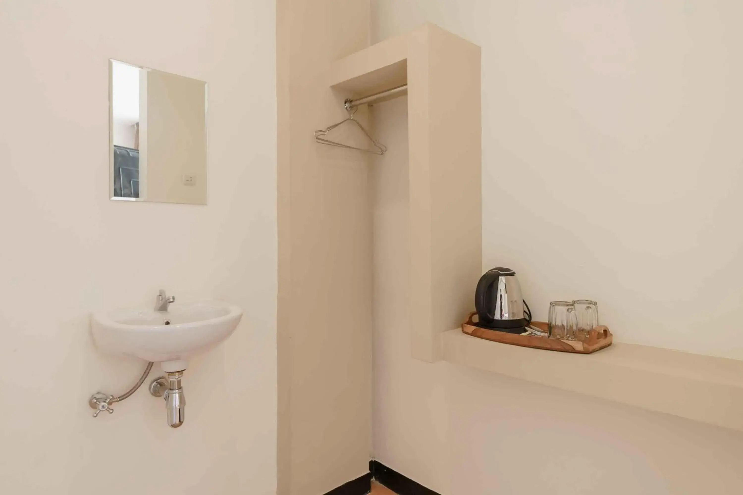 Bathroom in RedDoorz Plus near Millenium ICT Centre Medan 2 Bathroom in RedDoorz Plus near Millenium ICT Centre Medan 2