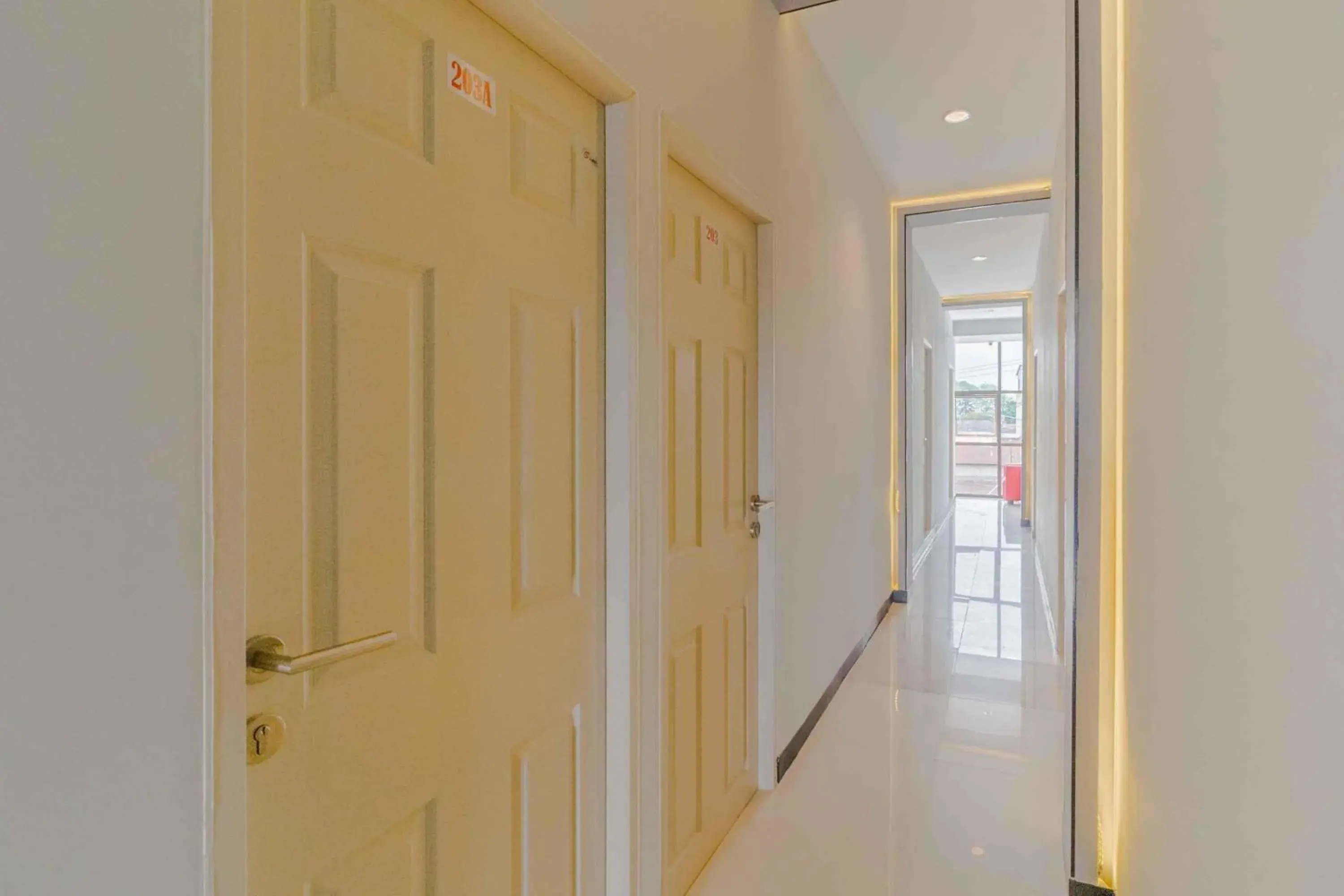 Property building in RedDoorz Plus near Millenium ICT Centre Medan 2 Property building in RedDoorz Plus near Millenium ICT Centre Medan 2