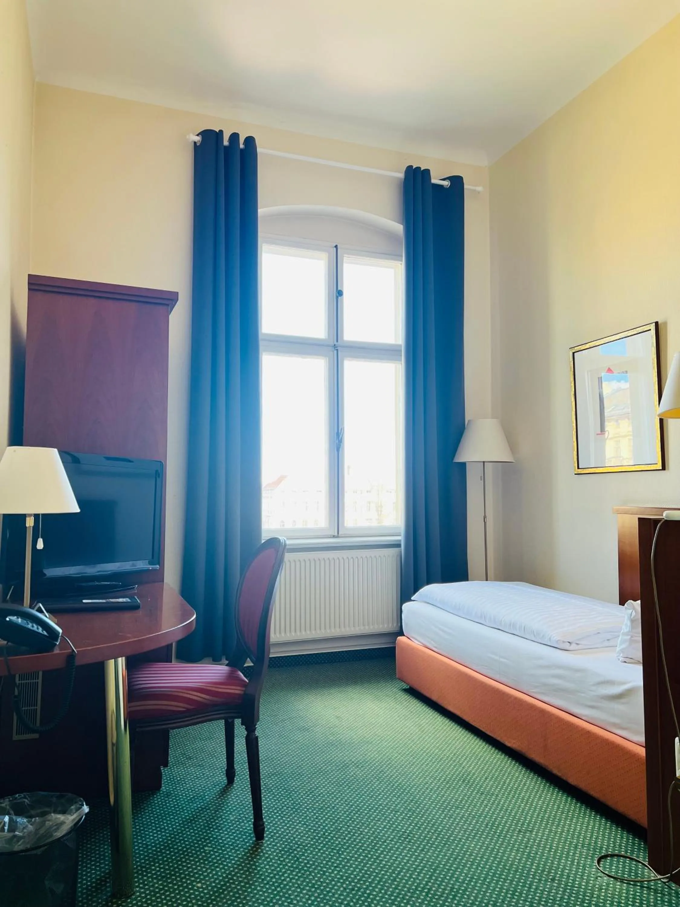 Bed in Hotel am Luisenplatz