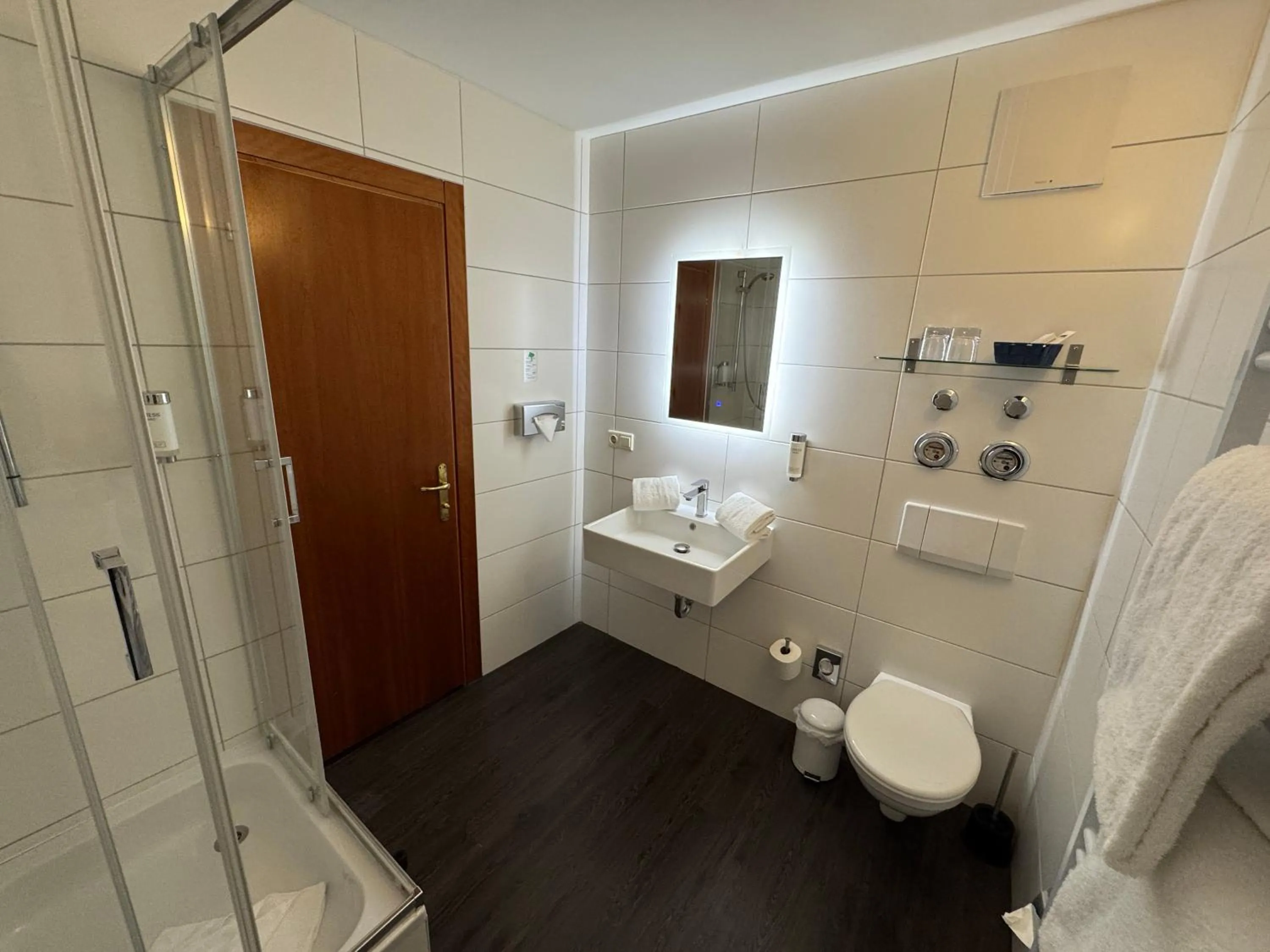 Shower in Hotel am Luisenplatz